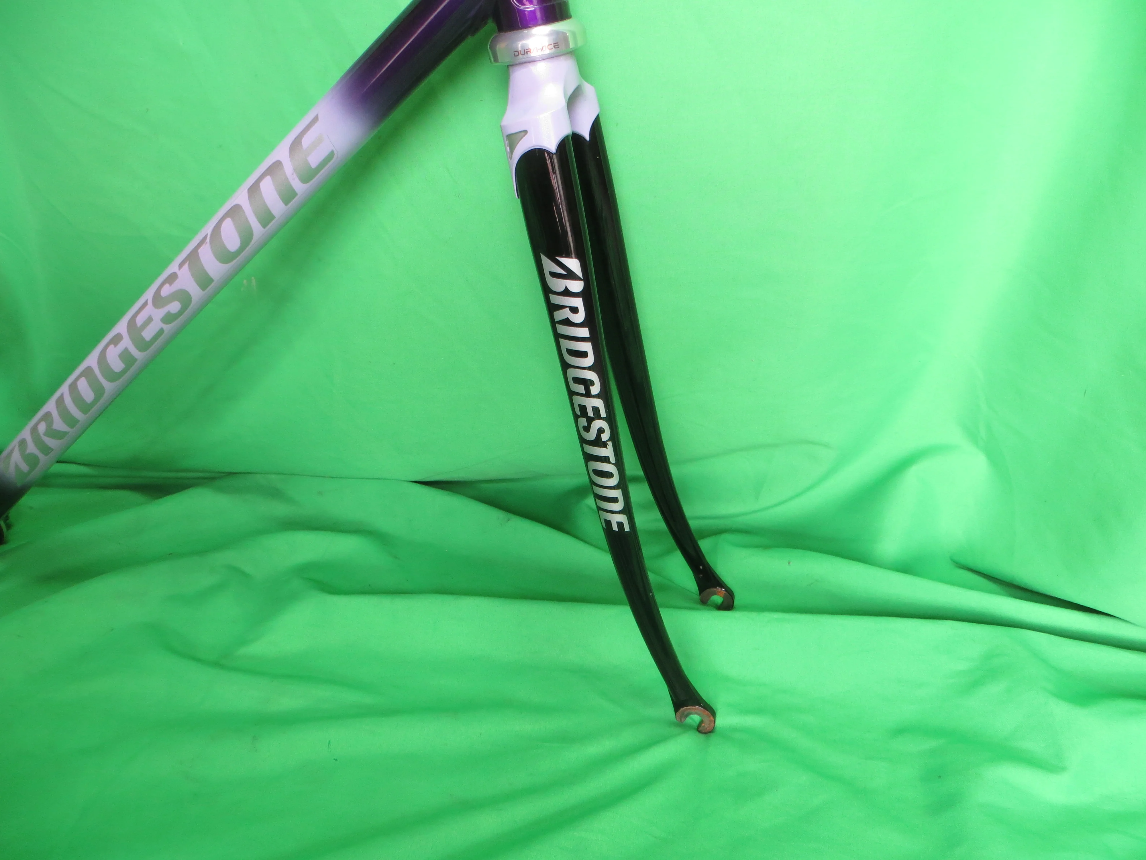 Bridgestone // Purple / MIdnight Purple / Violet Fade  // 52cm - Image 10