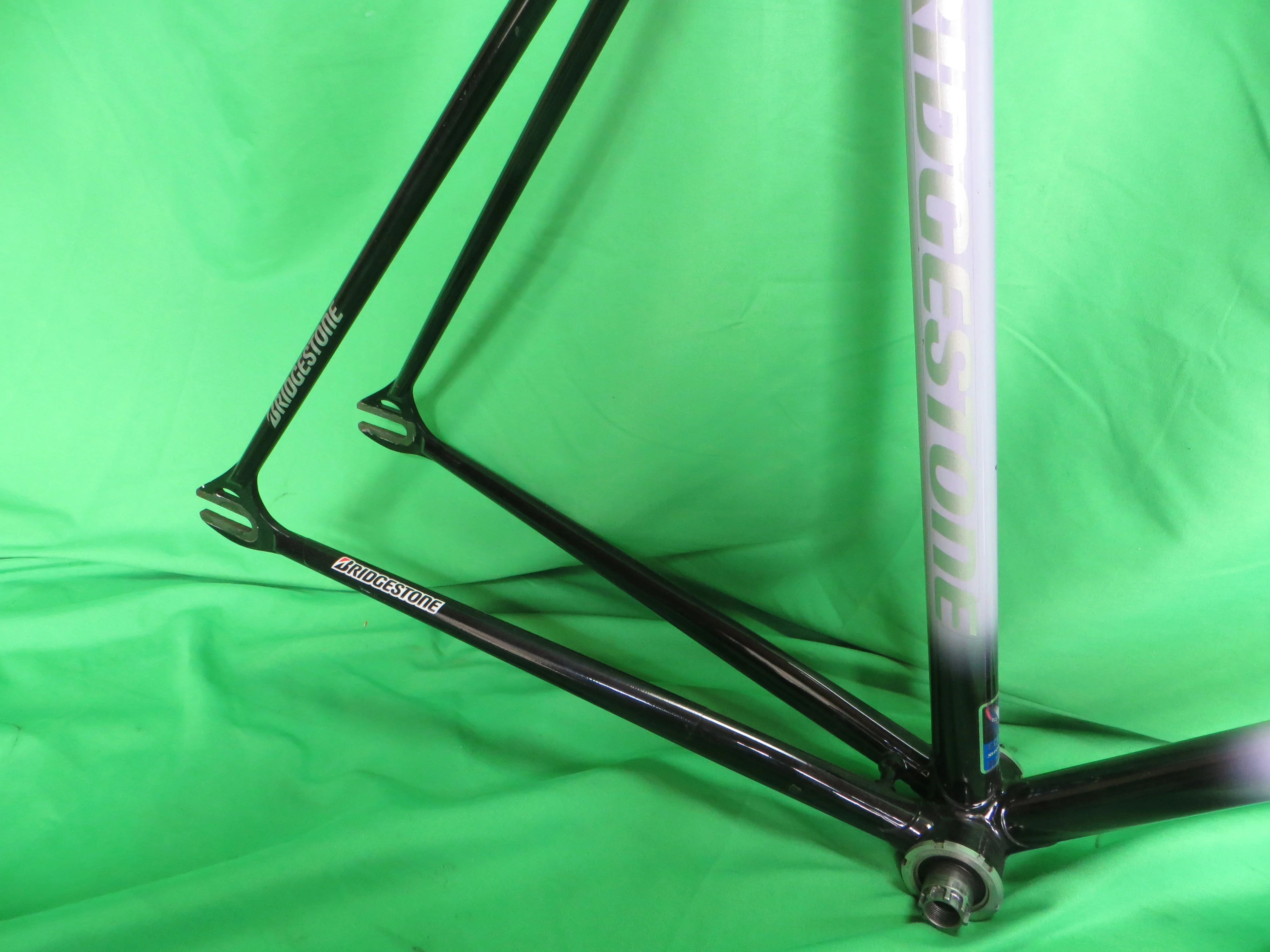 Bridgestone // Purple / MIdnight Purple / Violet Fade  // 52cm - Image 14