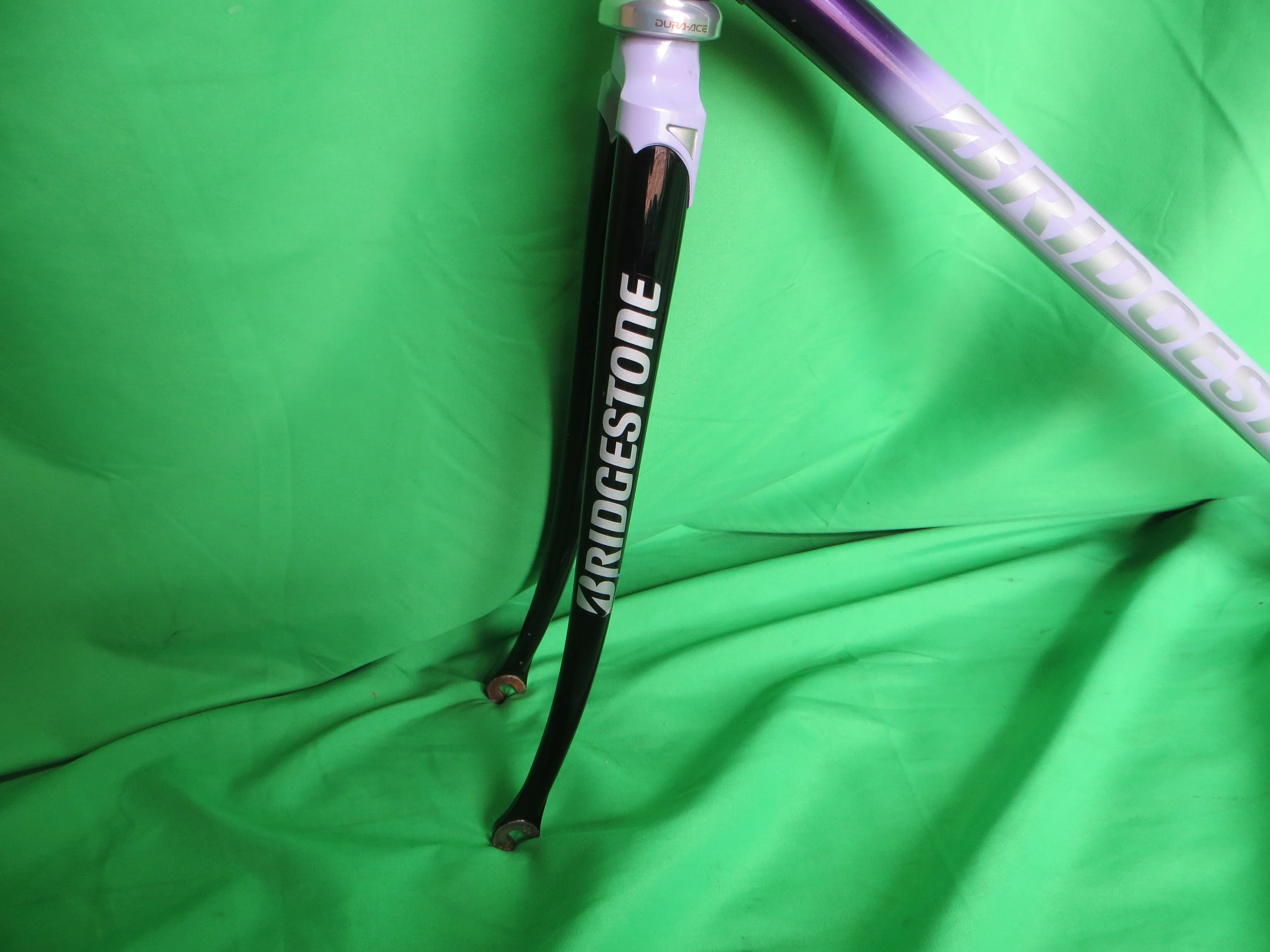 Bridgestone // Purple / MIdnight Purple / Violet Fade  // 52cm - Image 3