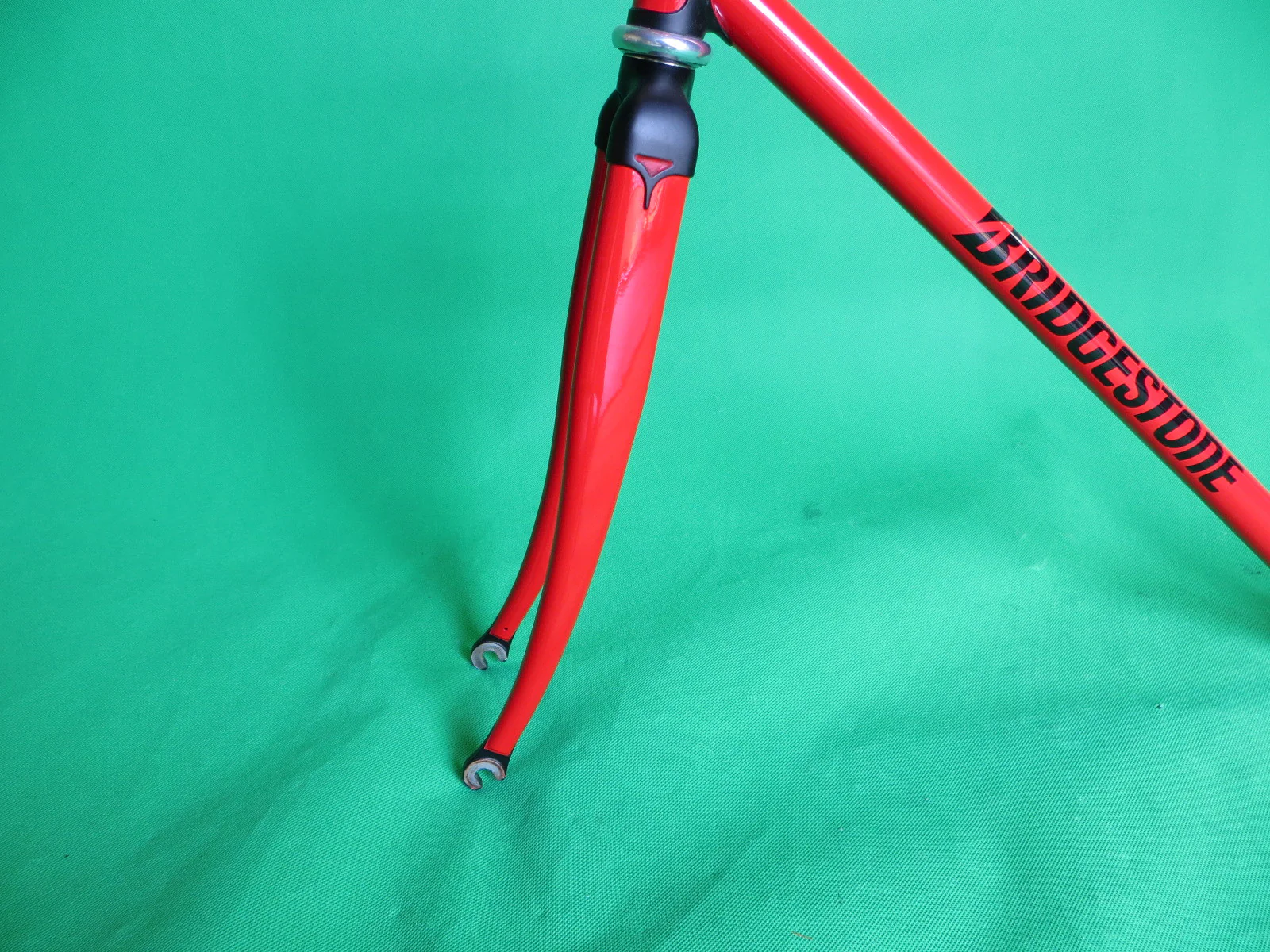 BRIDGESTONE // red w/matte black lugs // COLUMBUS MAX fork // Kasei 8630R // 49cm - Image 3
