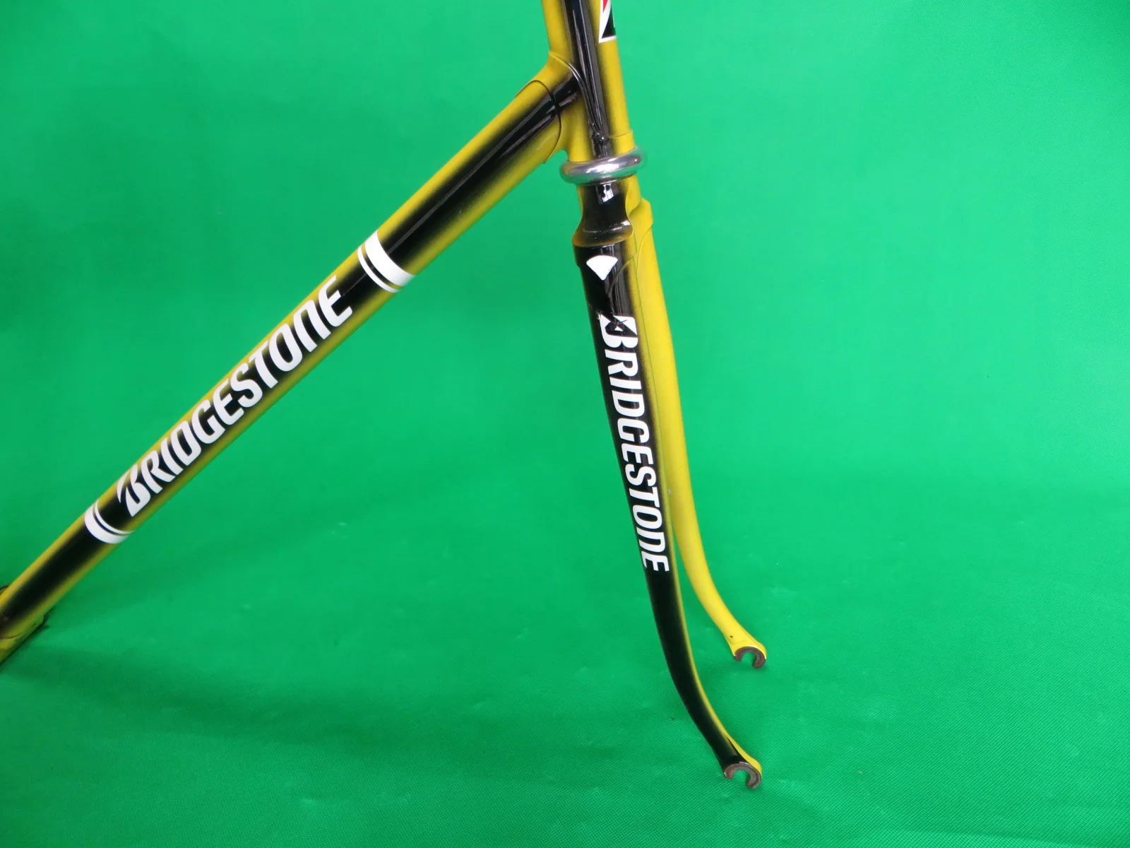 Bridgestone /// Yellow Black Fade  /// Dedacciai Zero Uno /// 52cm - Image 10