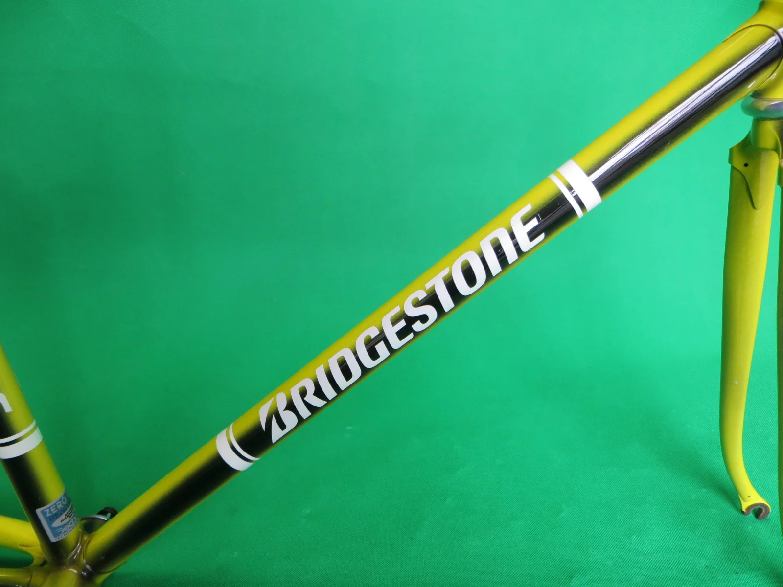 Bridgestone /// Yellow Black Fade  /// Dedacciai Zero Uno /// 52cm - Image 13