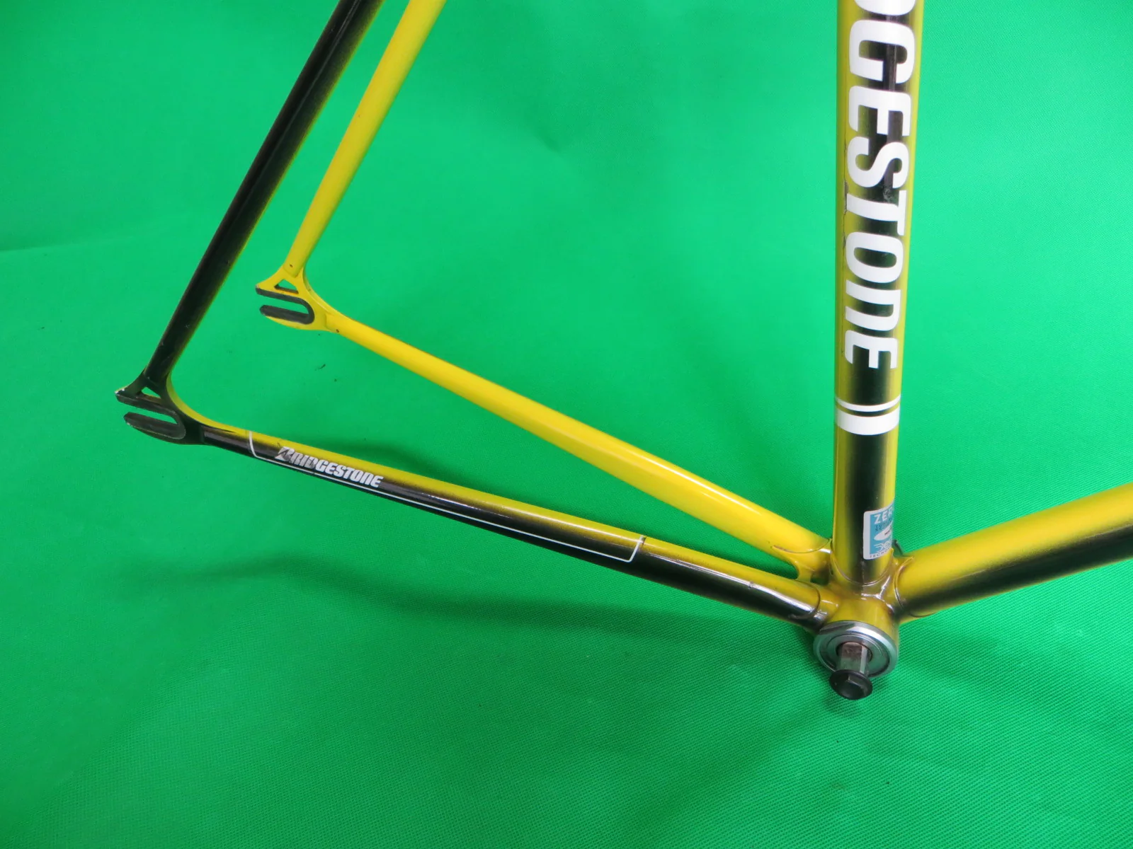 Bridgestone /// Yellow Black Fade  /// Dedacciai Zero Uno /// 52cm - Image 14