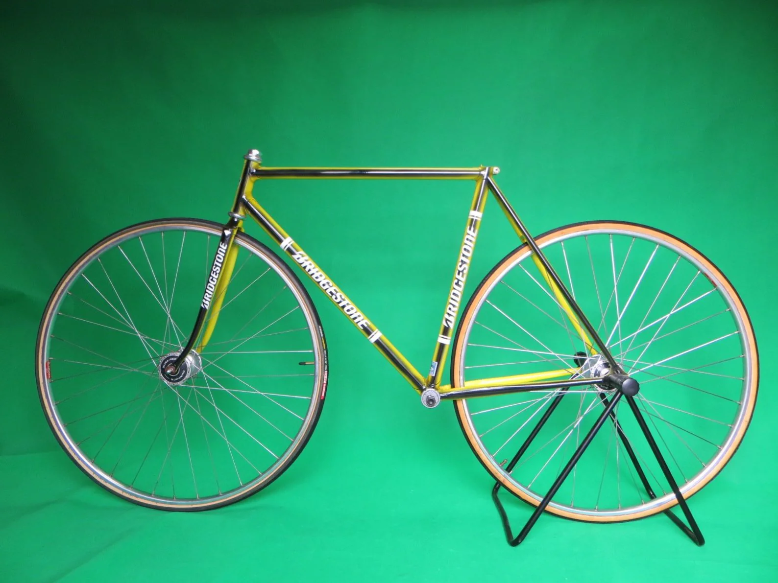Bridgestone /// Yellow Black Fade  /// Dedacciai Zero Uno /// 52cm - Image 16