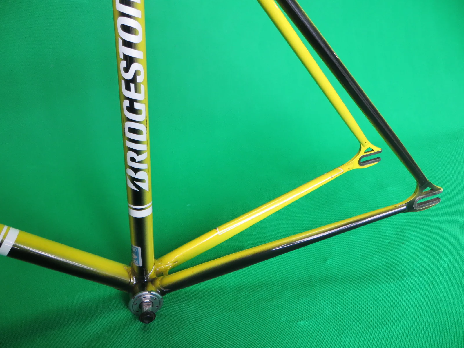 Bridgestone /// Yellow Black Fade  /// Dedacciai Zero Uno /// 52cm - Image 7
