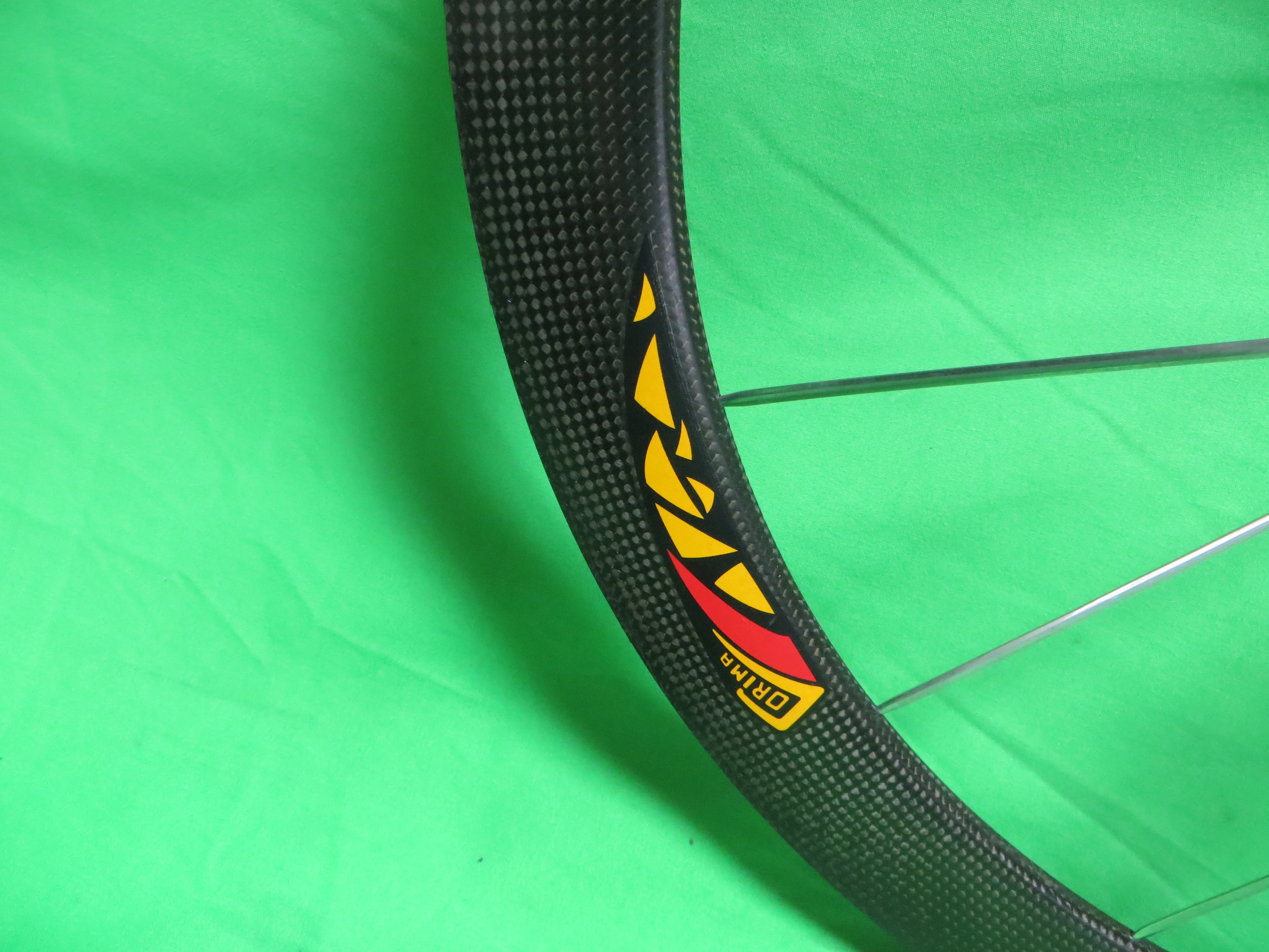 Corima Carbon / Zipp Hub 16H Front Wheel Tubular 24" - Image 2