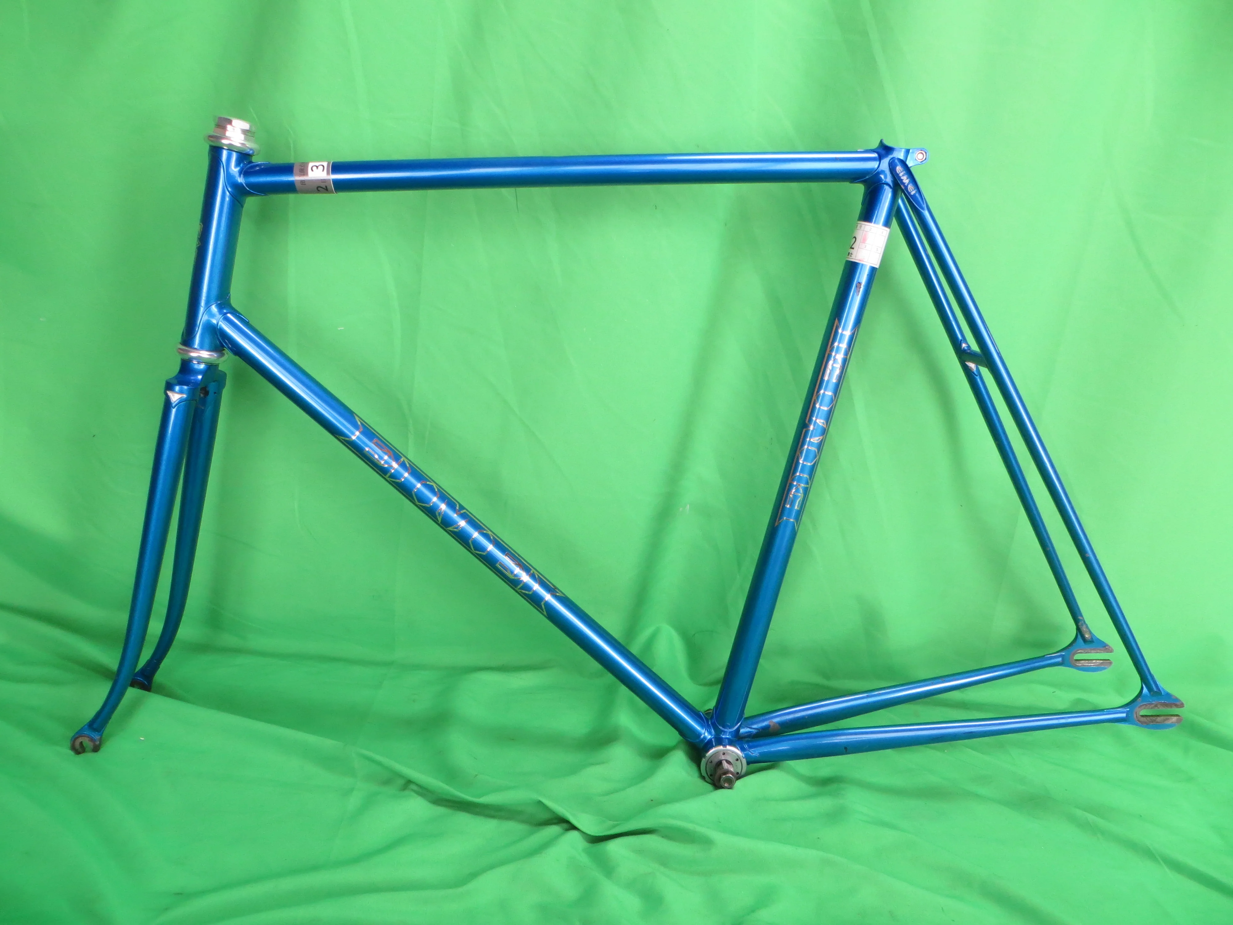 EIMEI // Blue Metallic / Clear Black // 58cm