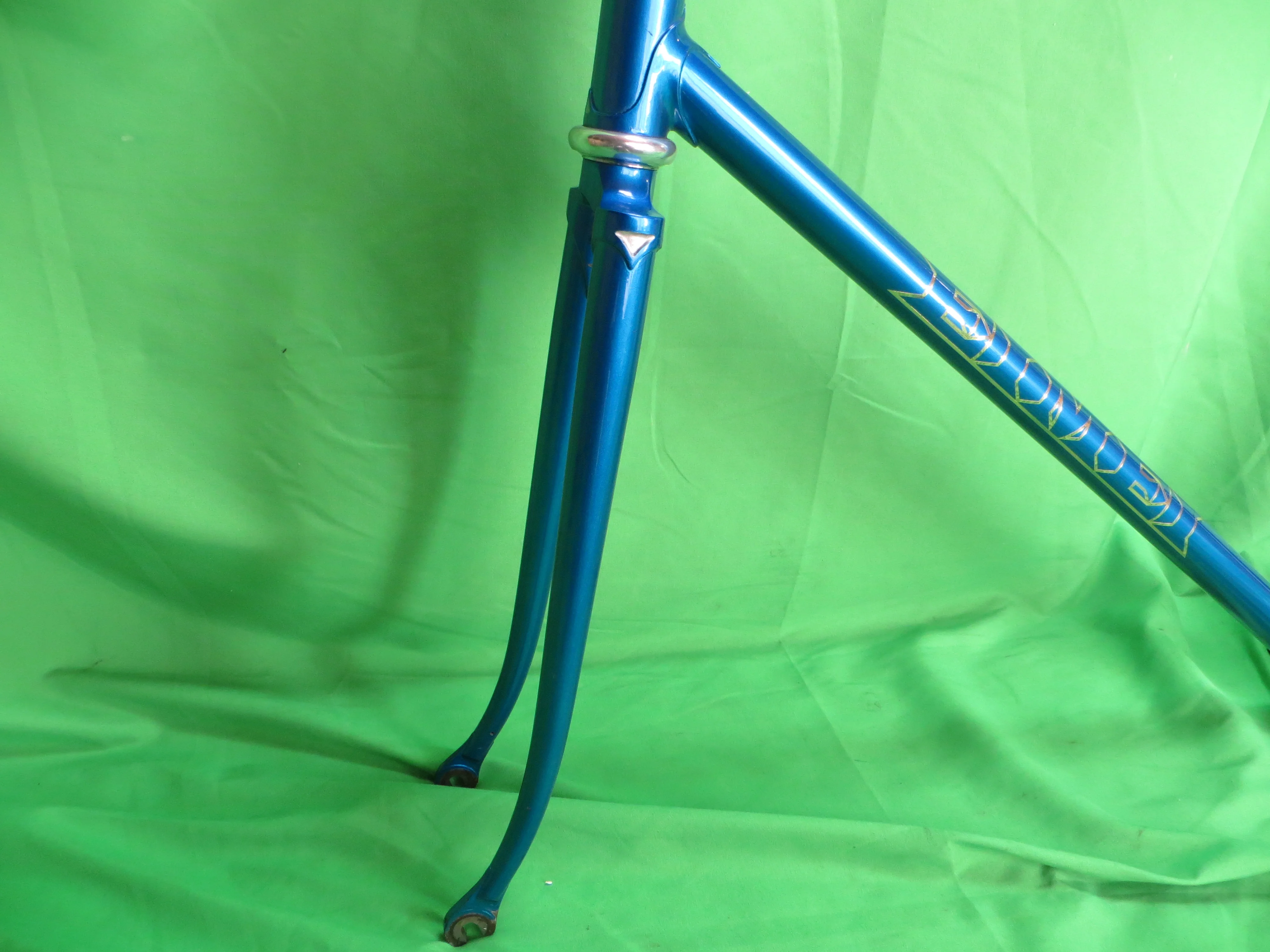EIMEI // Blue Metallic / Clear Black // 58cm - Image 3