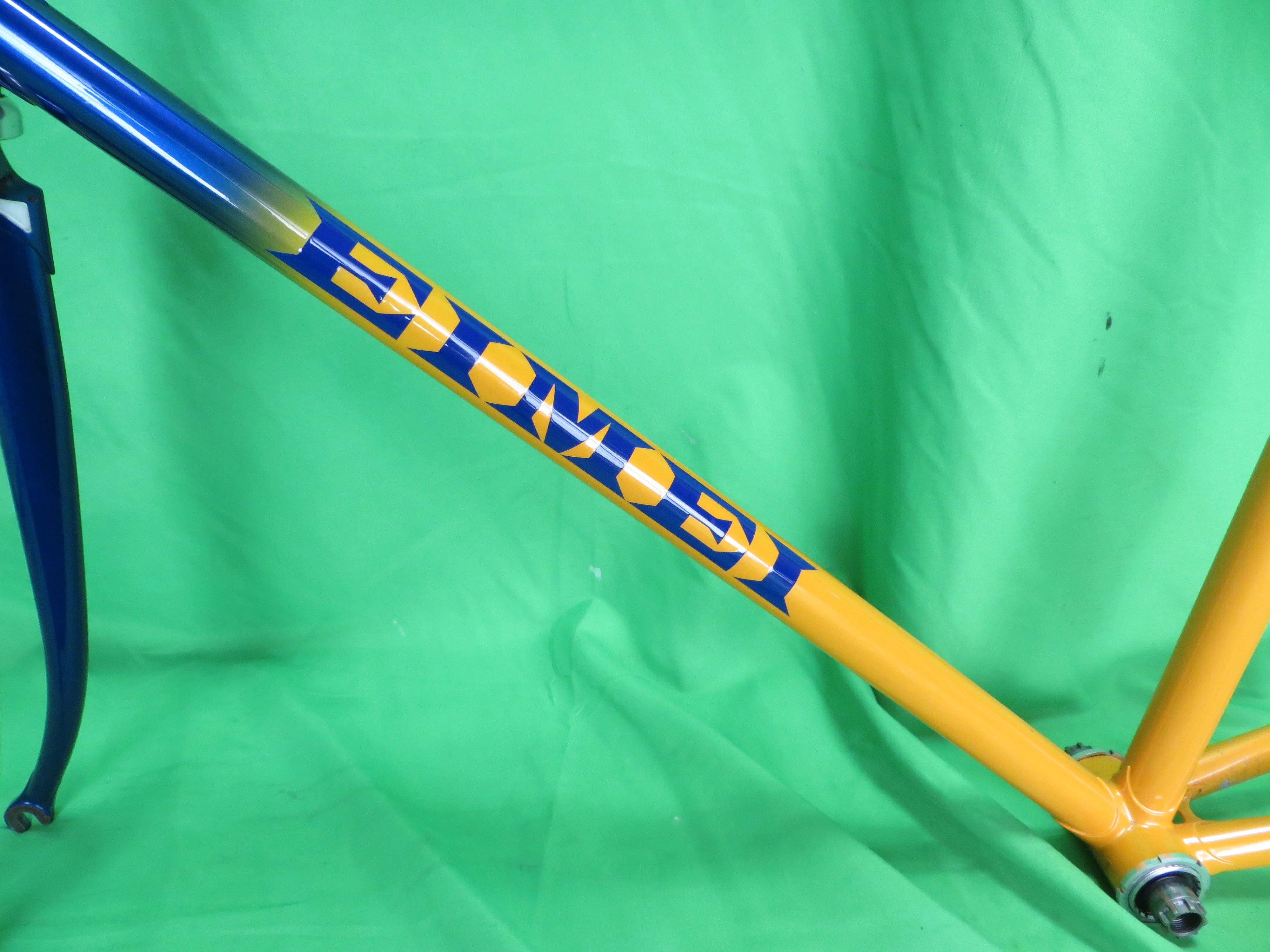 EIMEI // Blue Metallic / Yellow Fade  // 50cm - Image 6