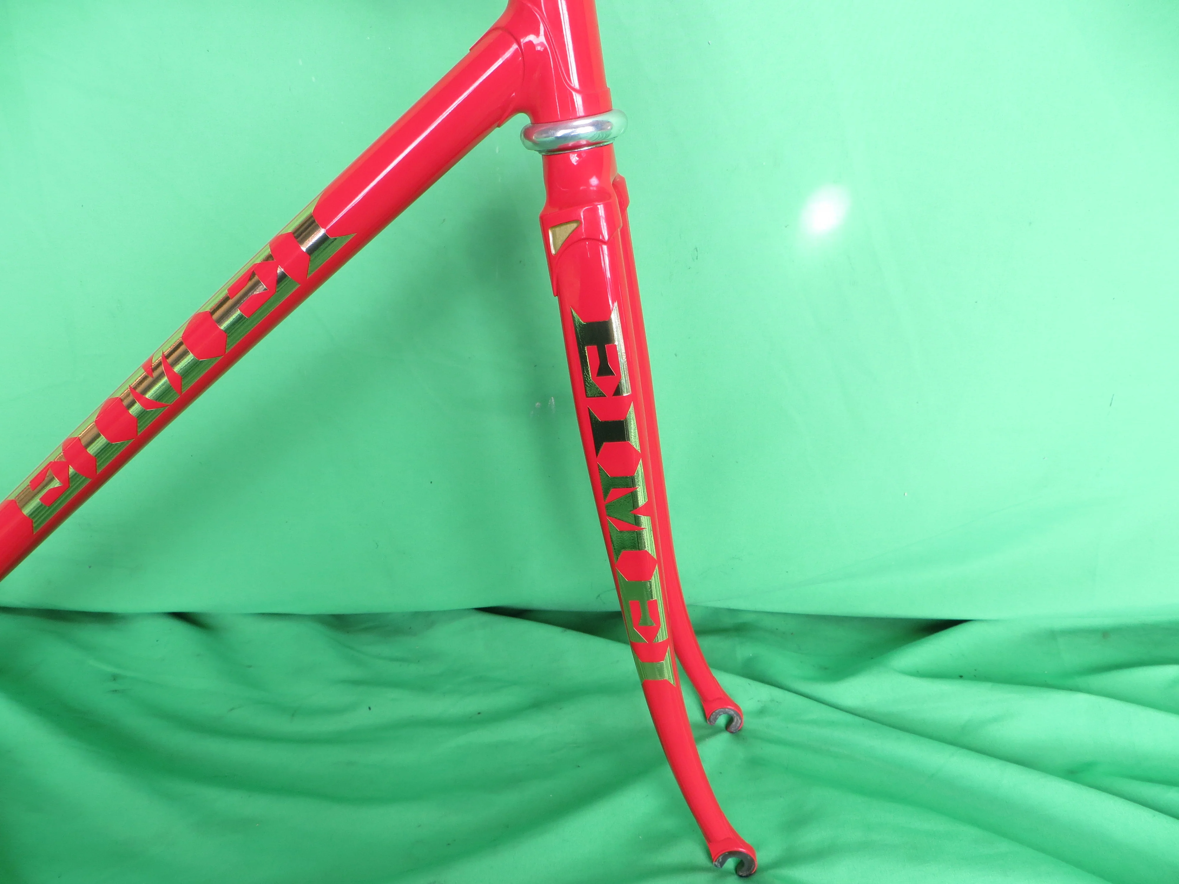 EIMEI Gold Decals // Red Metallic with Rainbow Flake // 55cm #2 - Image 10