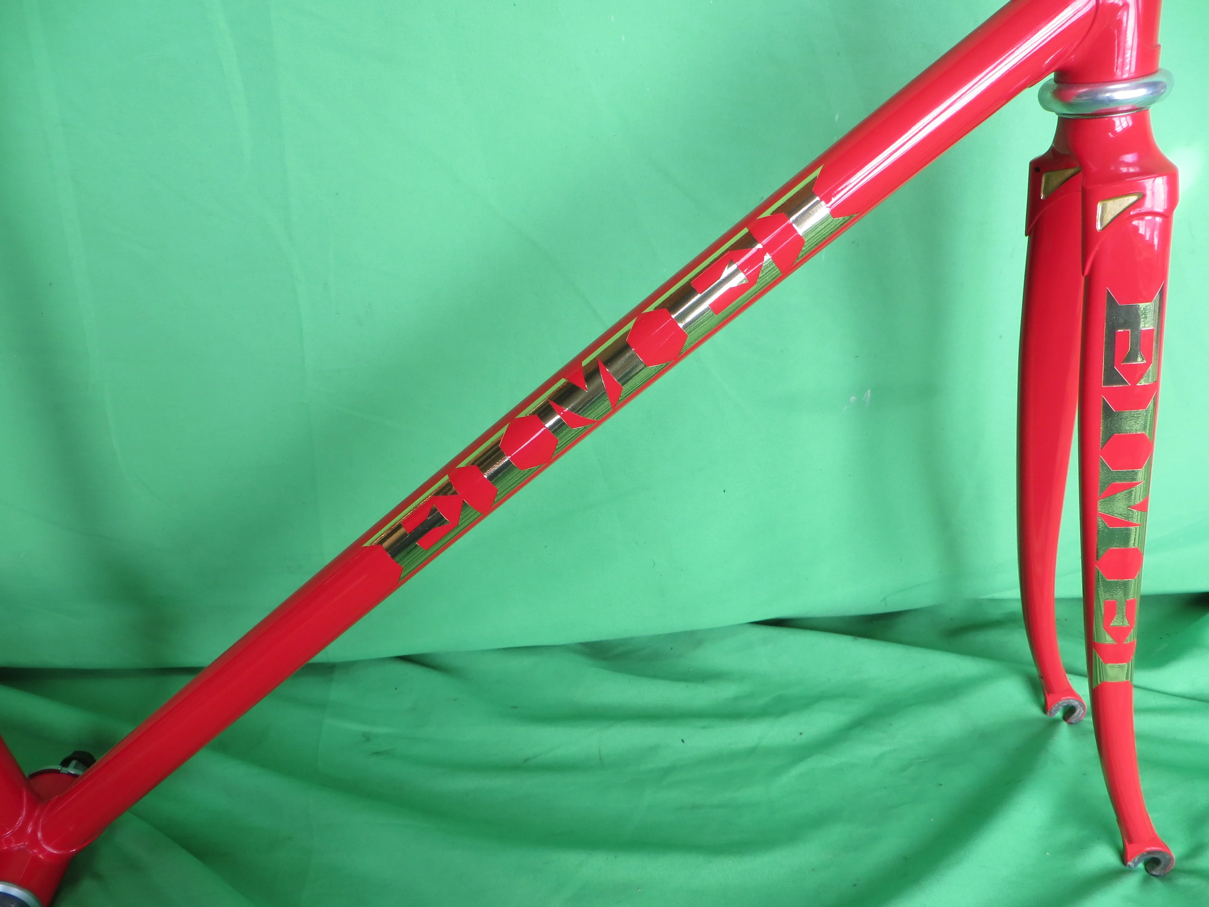 EIMEI Gold Decals // Red Metallic with Rainbow Flake // 55cm #2 - Image 13