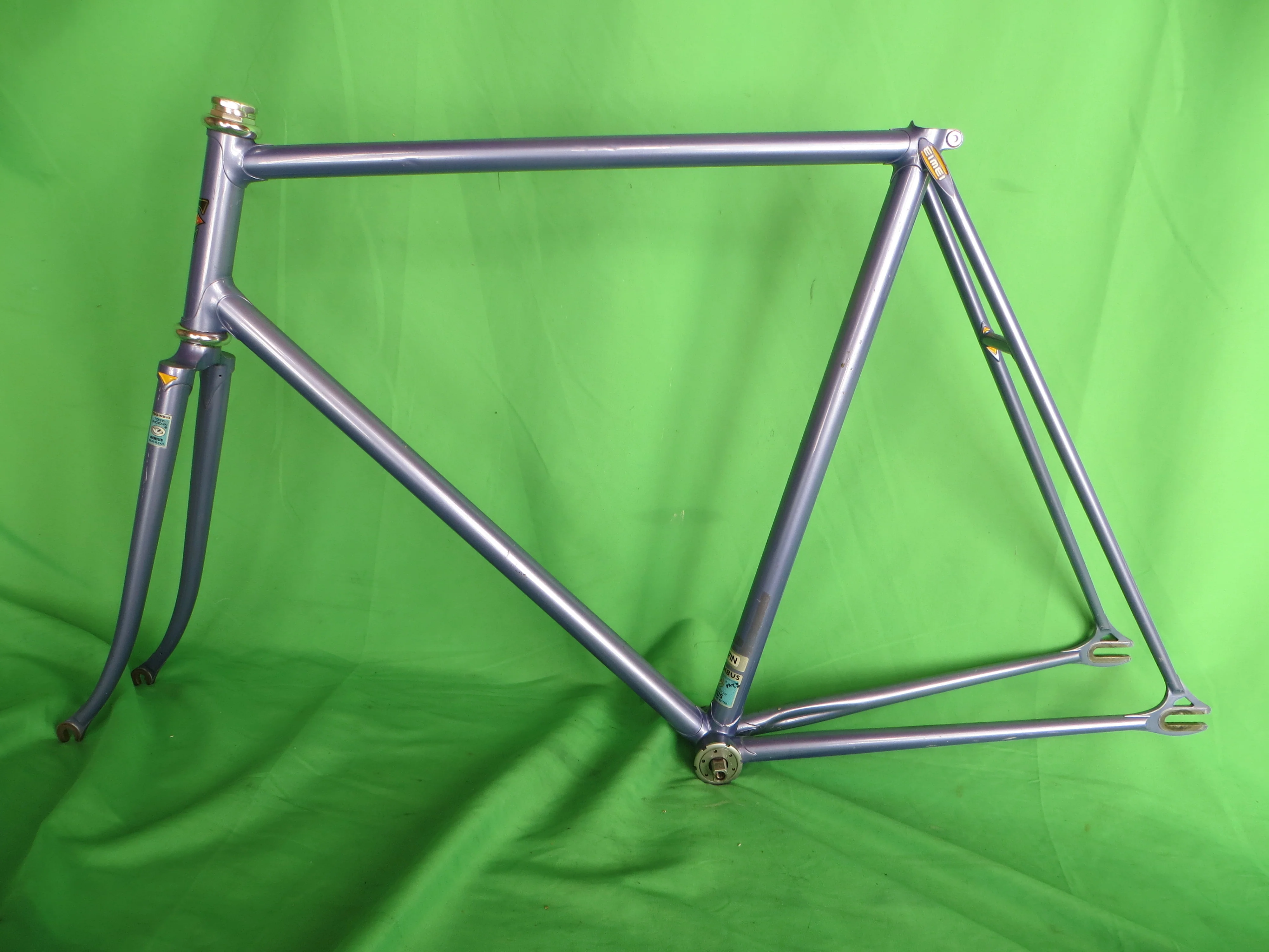 EIMEI Pursuit Style / Columbus Genius // Light Purple Metallic // 56.5cm