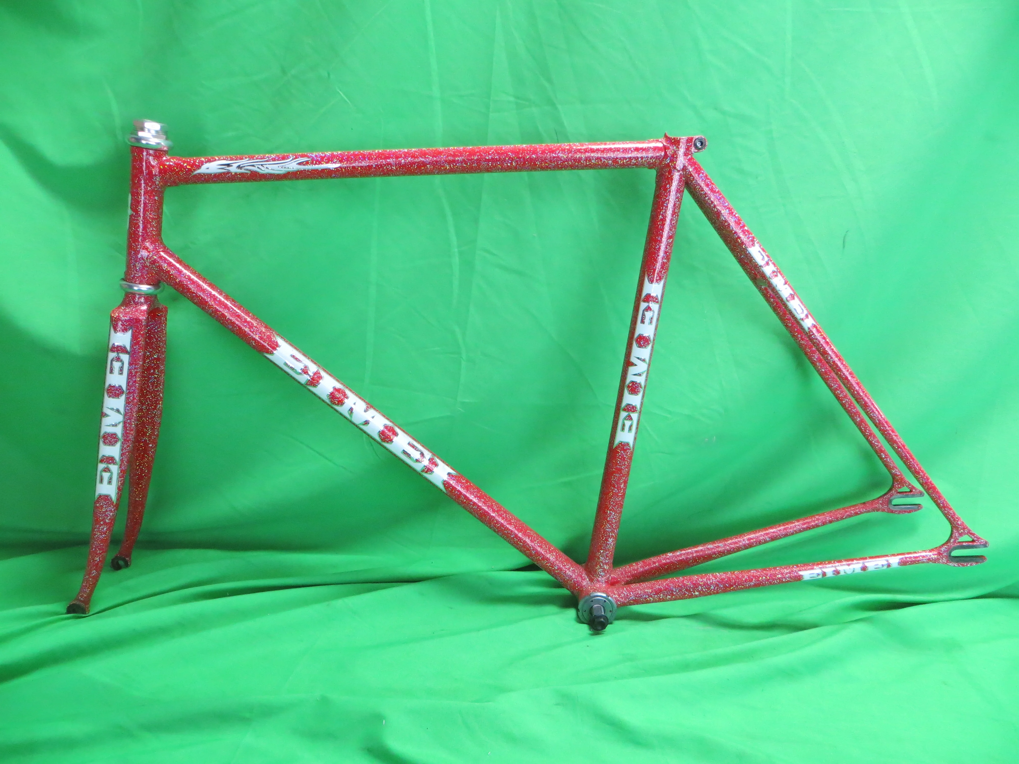 EIMEI // Red Metallic with SUPER Rainbow Flake // 51.5cm