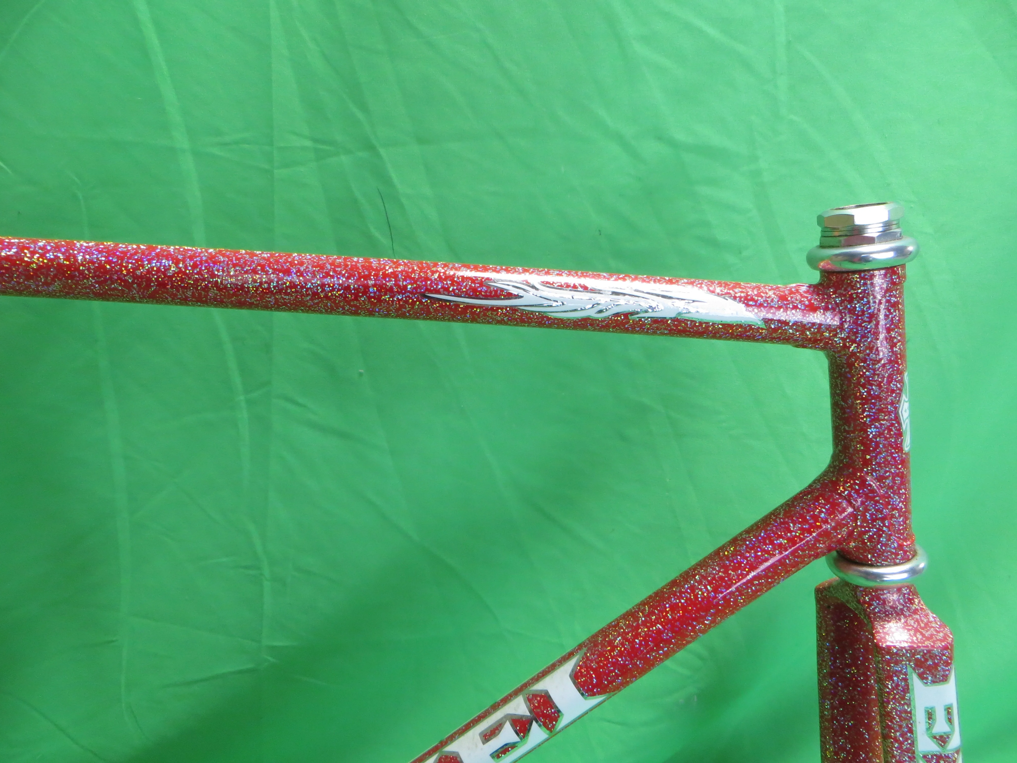 EIMEI // Red Metallic with SUPER Rainbow Flake // 51.5cm - Image 11