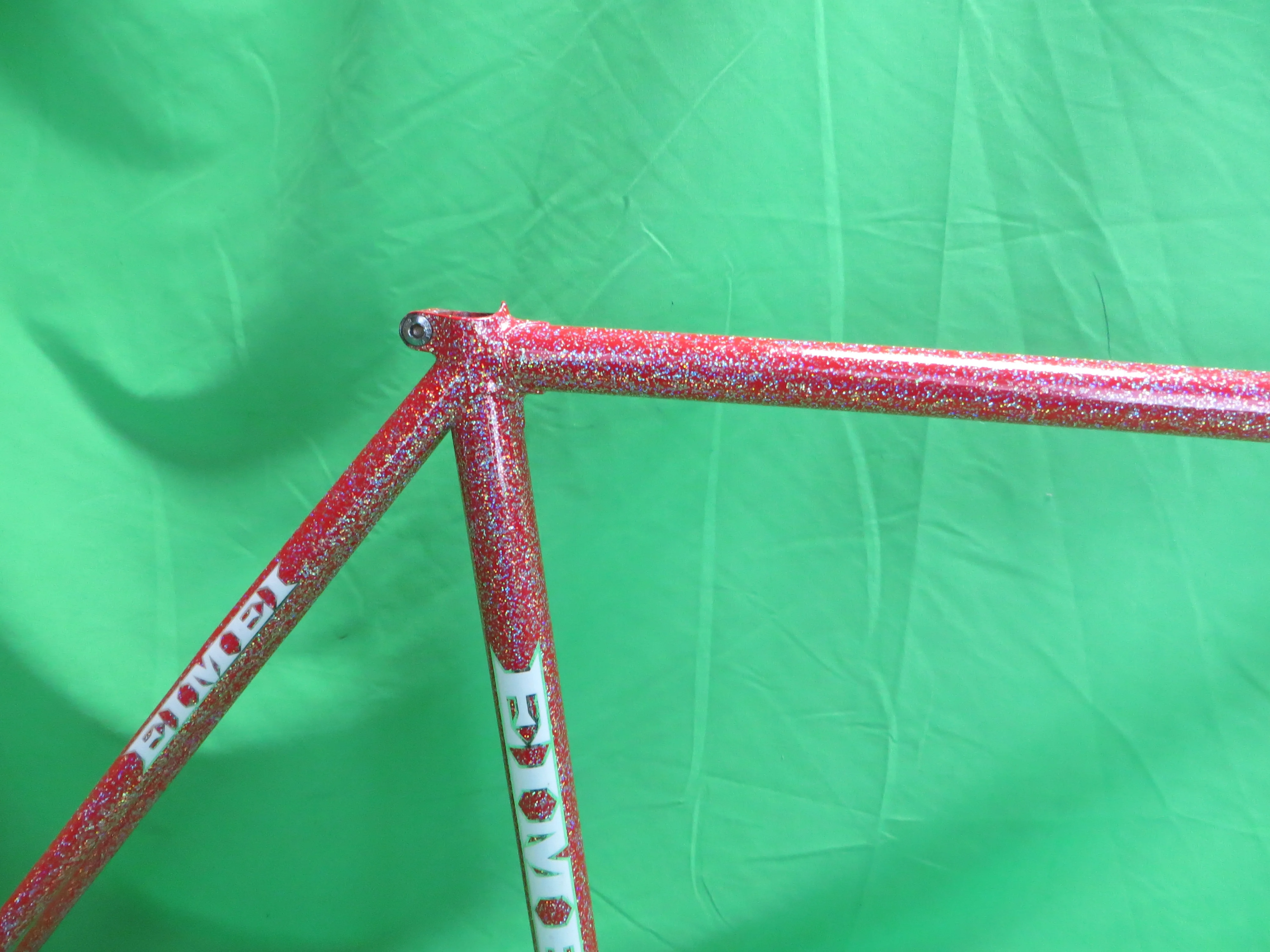 EIMEI // Red Metallic with SUPER Rainbow Flake // 51.5cm - Image 12