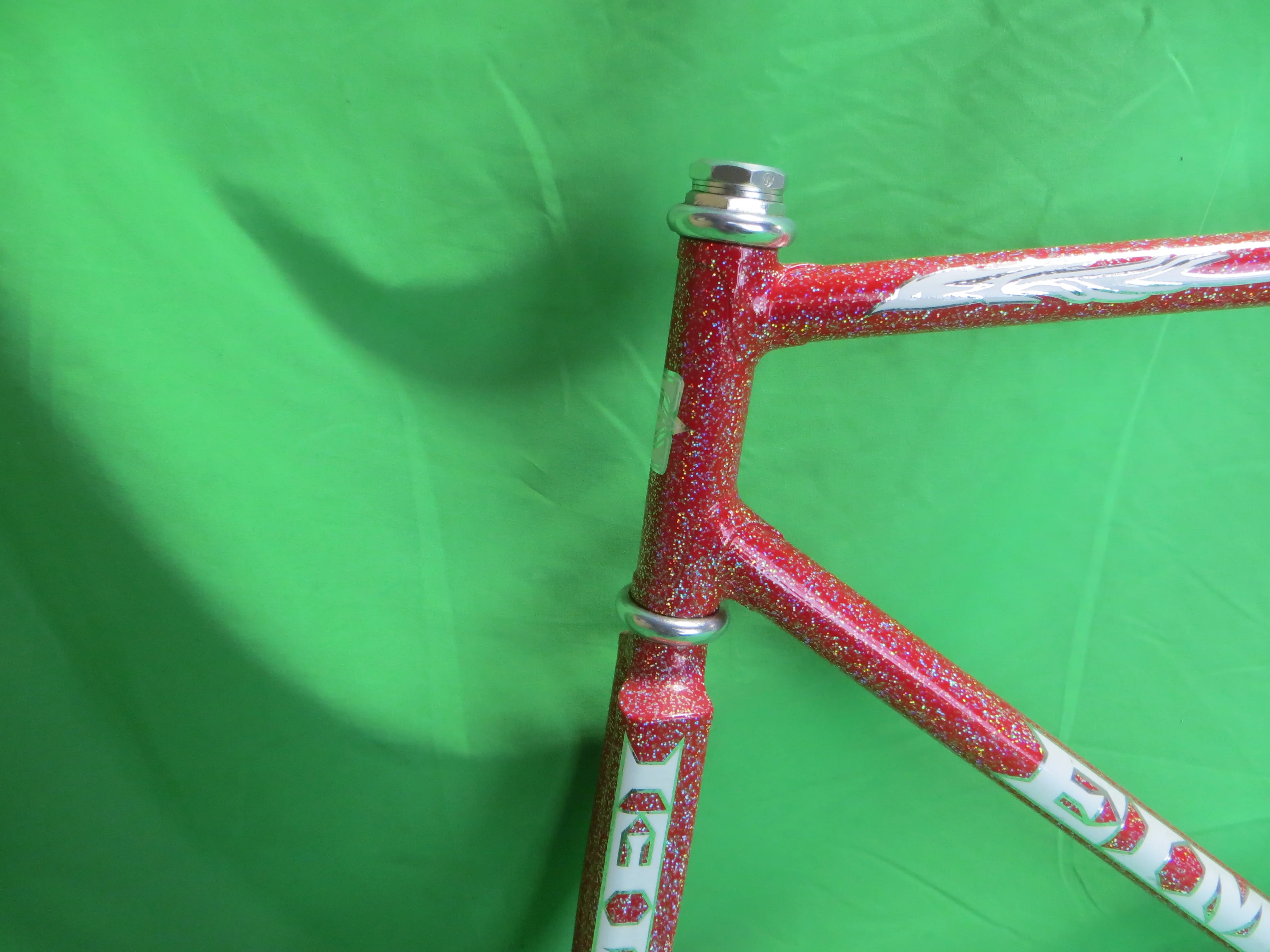 EIMEI // Red Metallic with SUPER Rainbow Flake // 51.5cm - Image 2