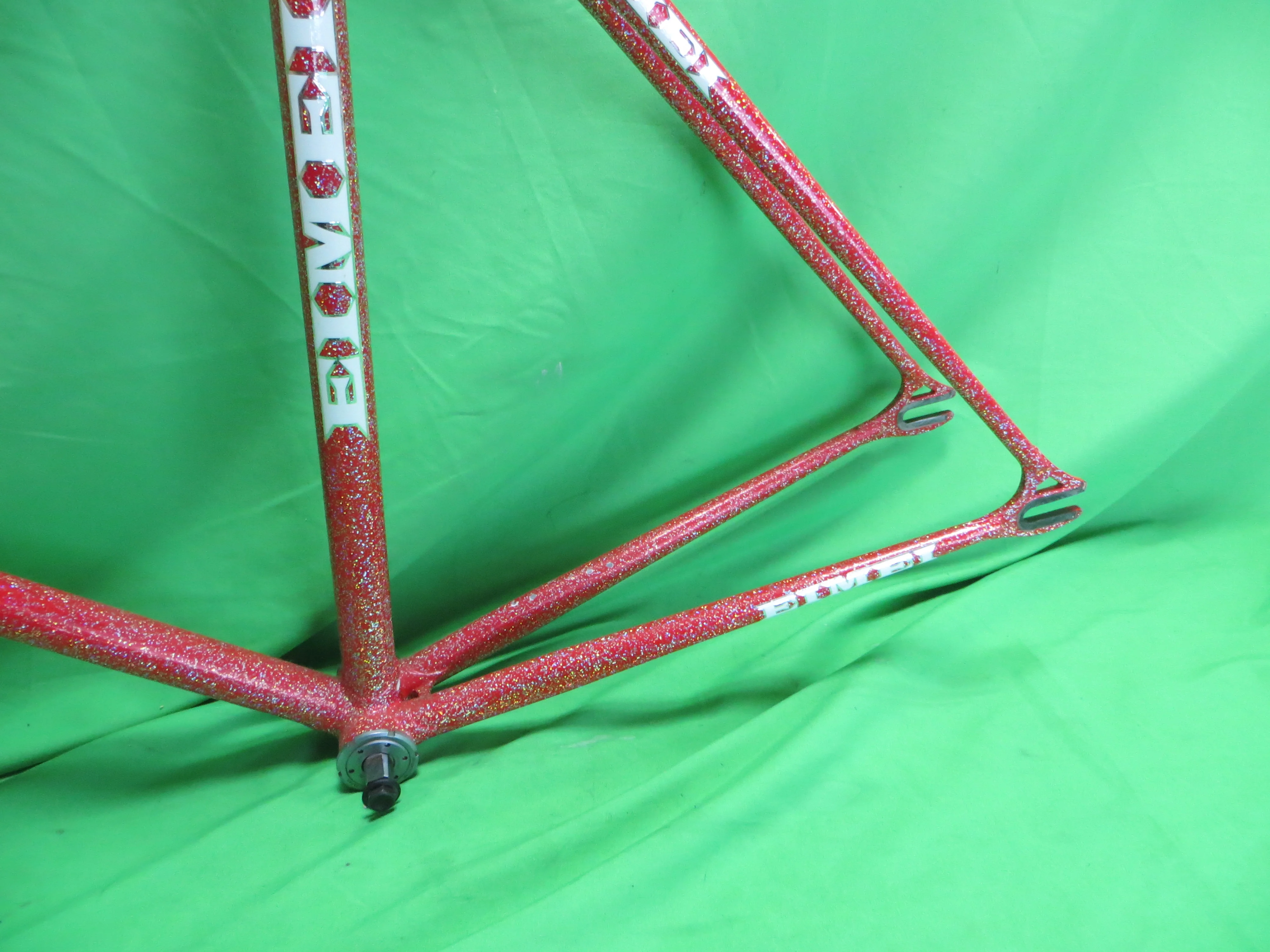 EIMEI // Red Metallic with SUPER Rainbow Flake // 51.5cm - Image 7
