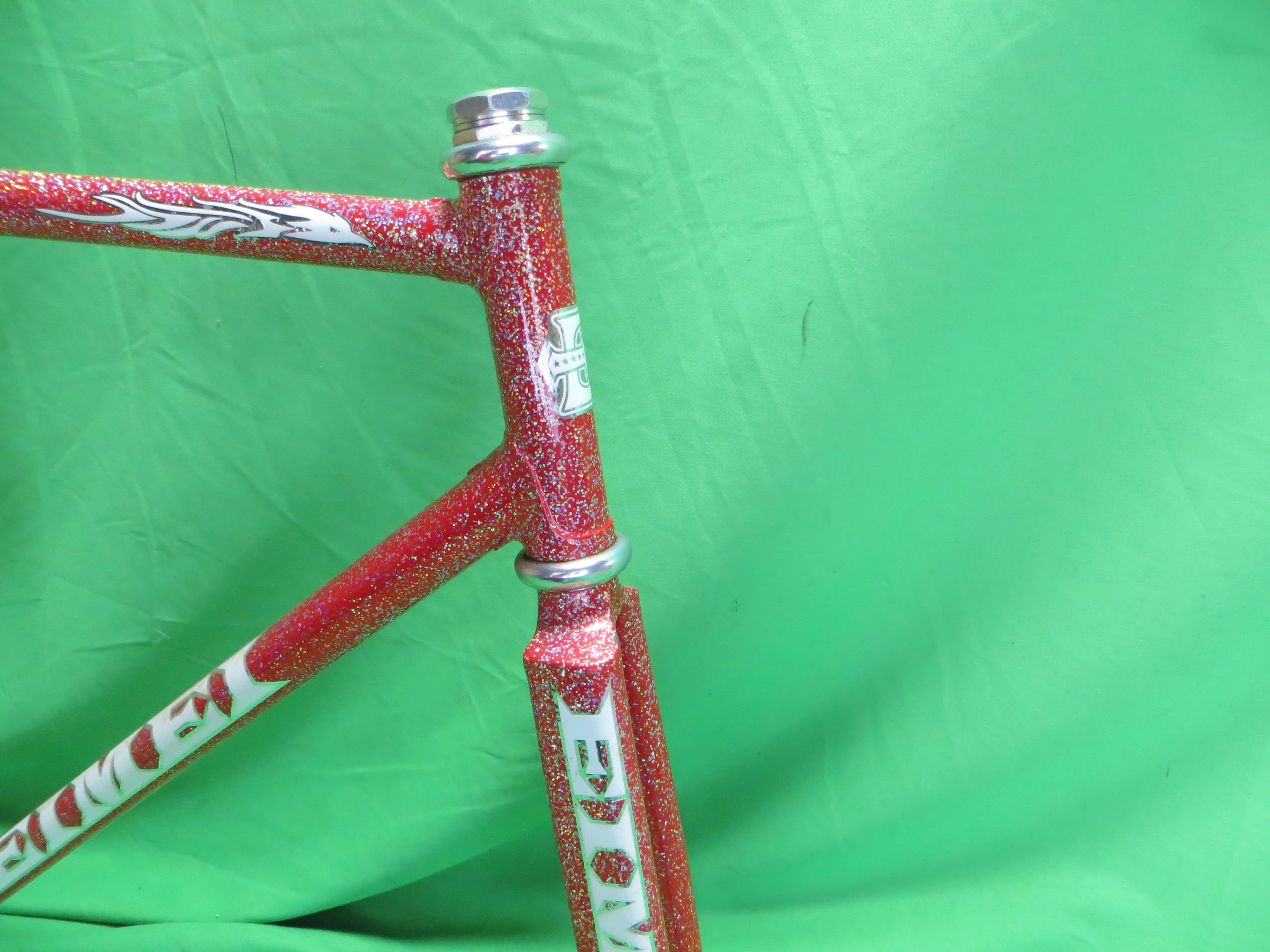 EIMEI // Red Metallic with SUPER Rainbow Flake // 51.5cm - Image 9