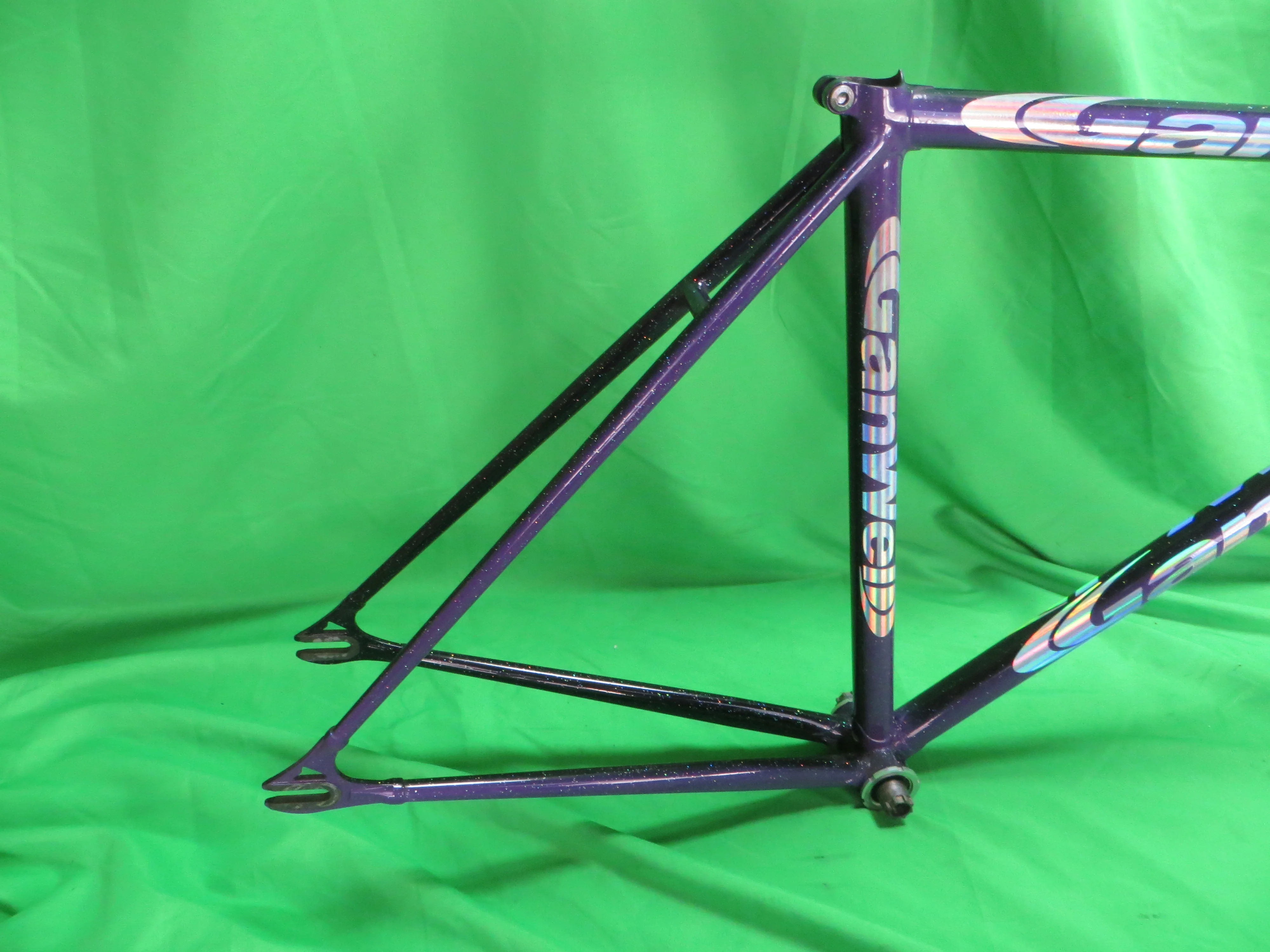 Gan Well Pro Columbus Max Fork // Purple Black Fade with Rainbow Flake // 48cm - Image 15