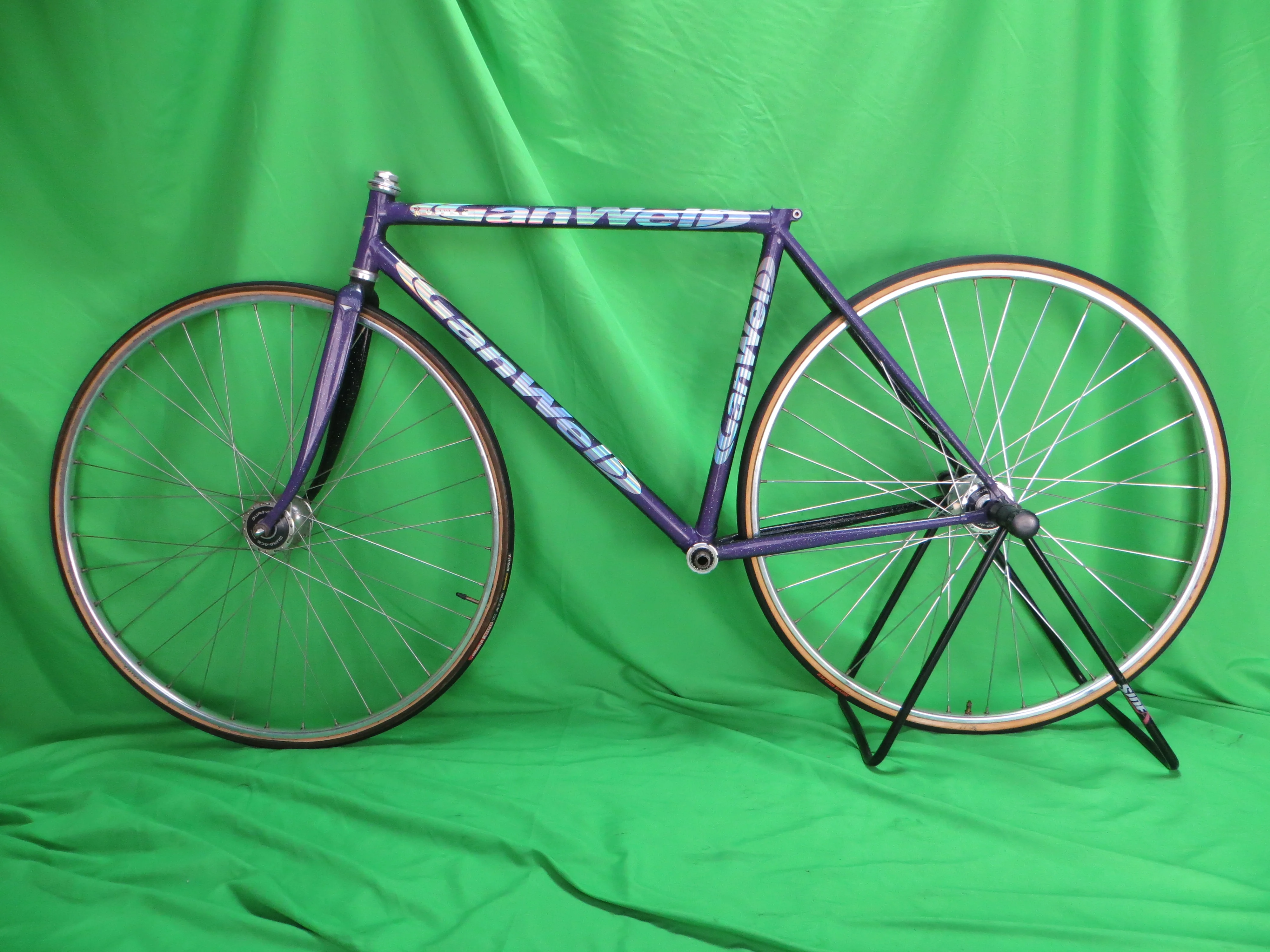 Gan Well Pro Columbus Max Fork // Purple Black Fade with Rainbow Flake // 48cm - Image 16