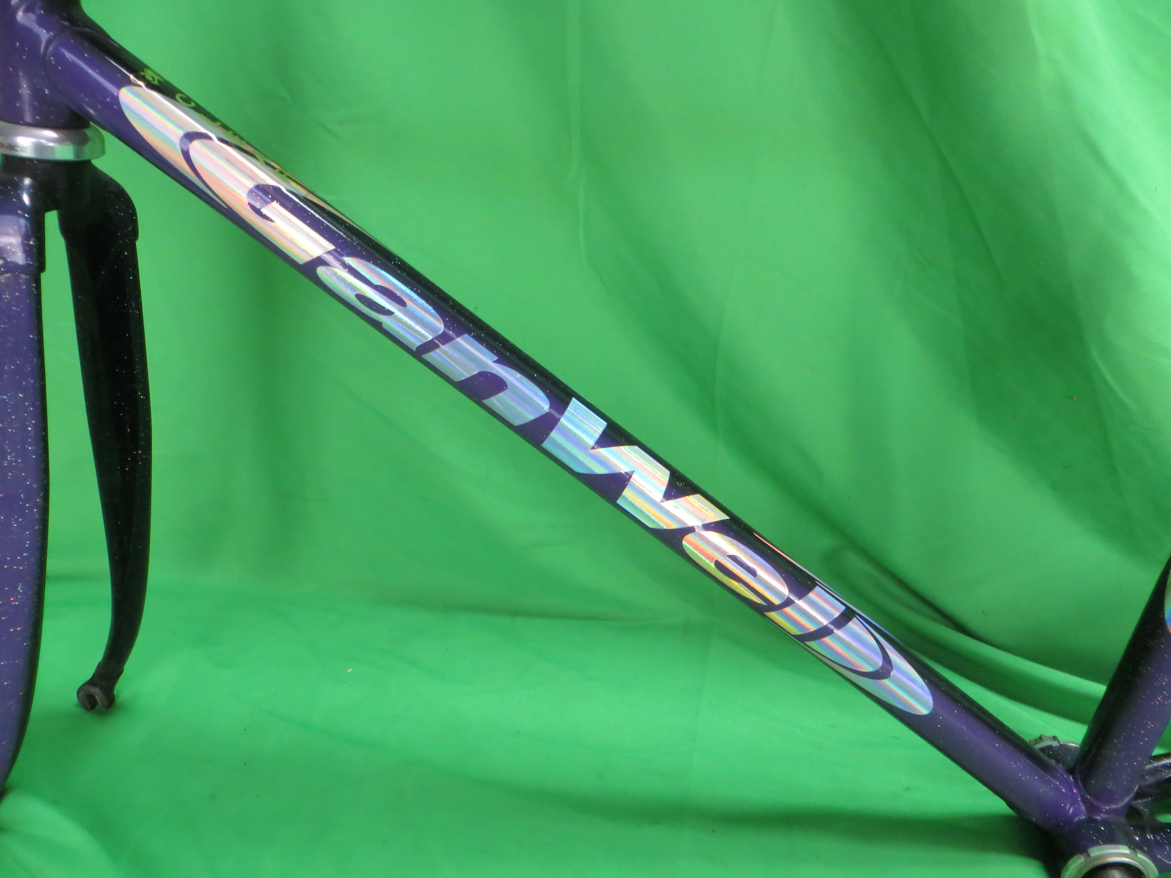 Gan Well Pro Columbus Max Fork // Purple Black Fade with Rainbow Flake // 48cm - Image 6