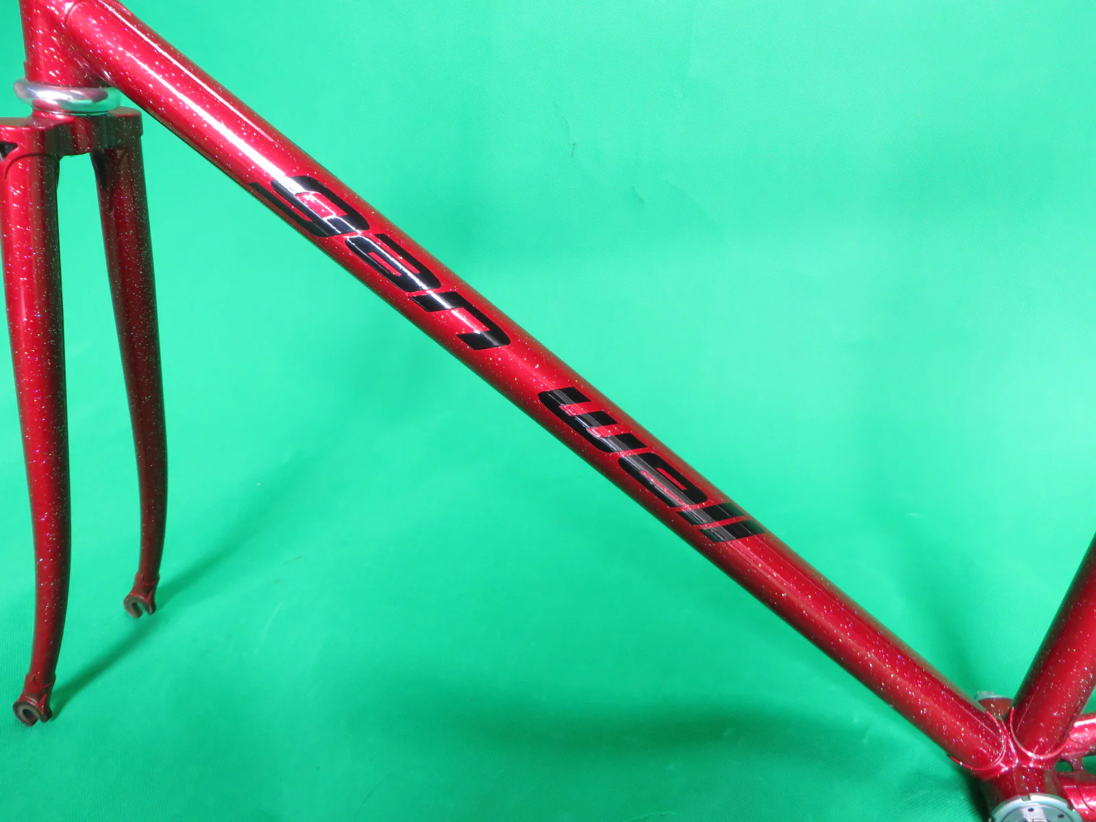 Gan Well Pro // Red Metallic with Rainbow Flake// 54.5cm - Image 6
