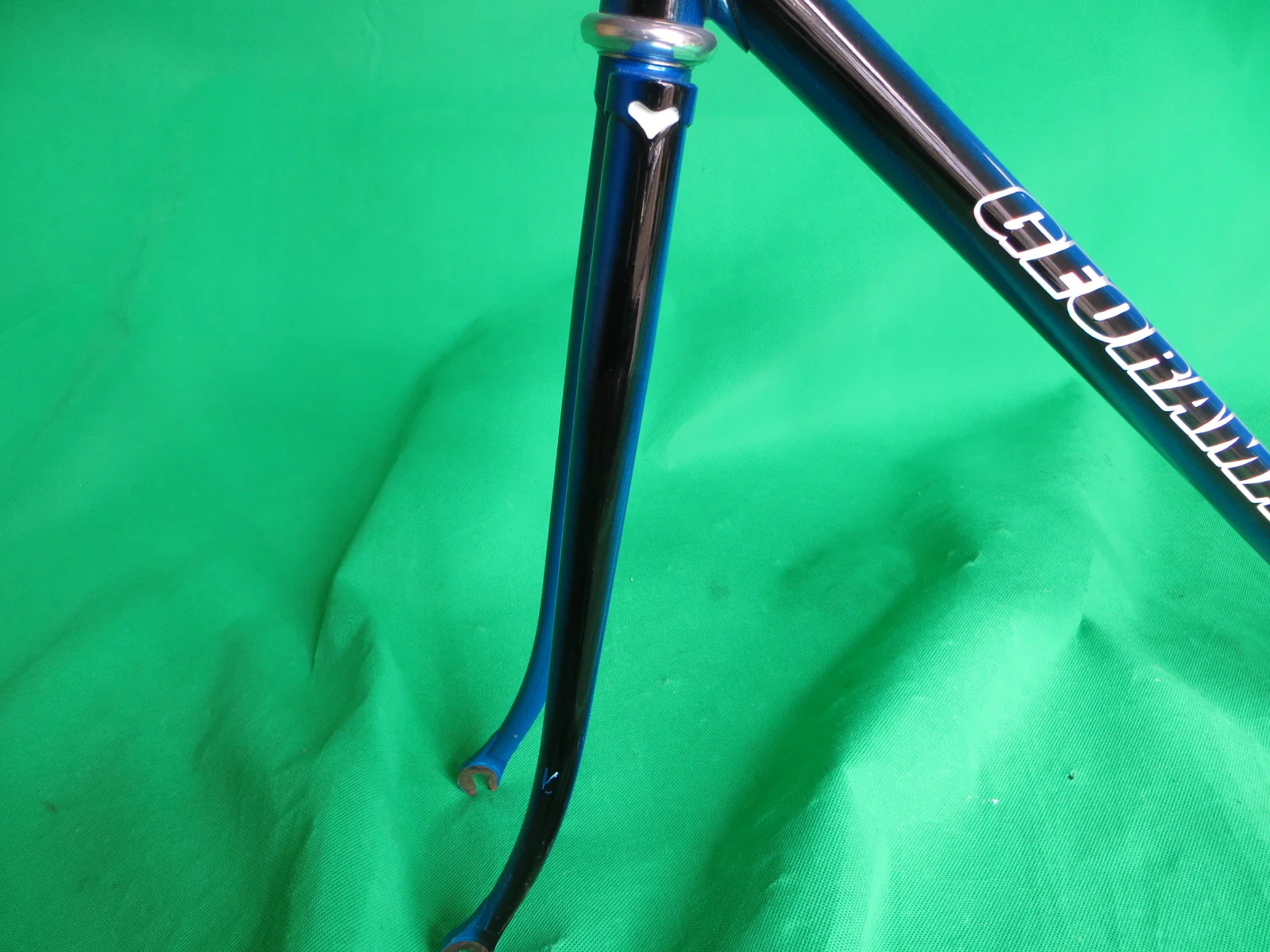 GEORAMA // Black & Blue Fade MINI 2011 // 47.5cm - Image 3