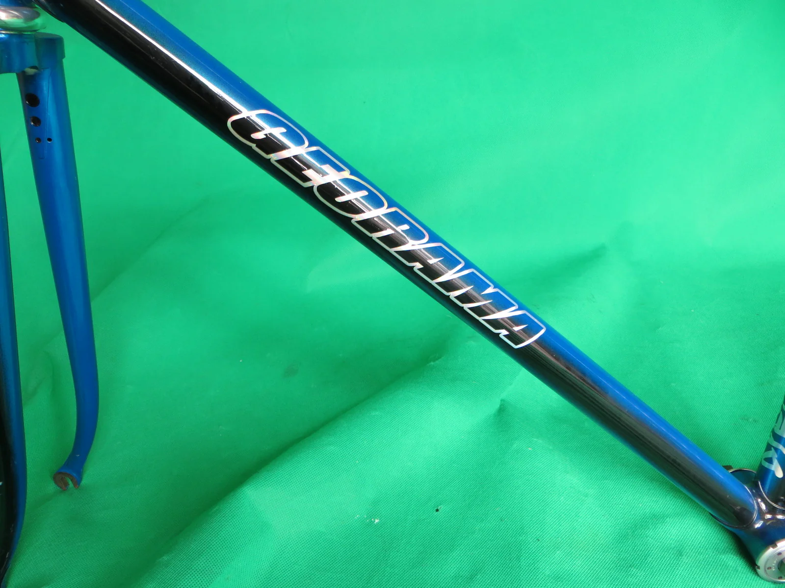 GEORAMA // Black & Blue Fade MINI 2011 // 47.5cm - Image 6