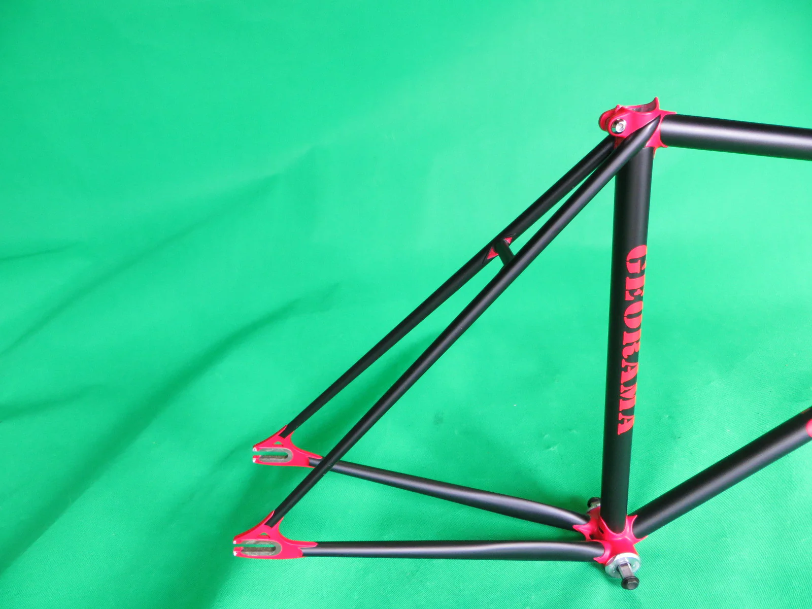 GEORAMA // matte black & red two tone // 49.5cm - Image 15