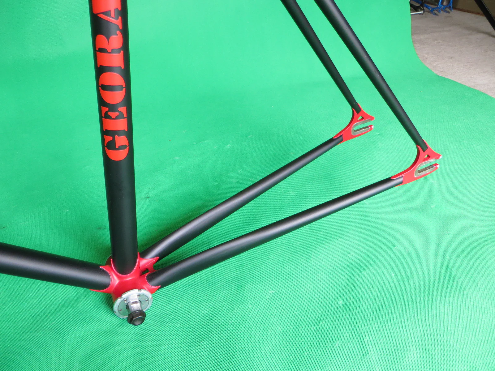 GEORAMA // matte black & red two tone // 49.5cm - Image 7
