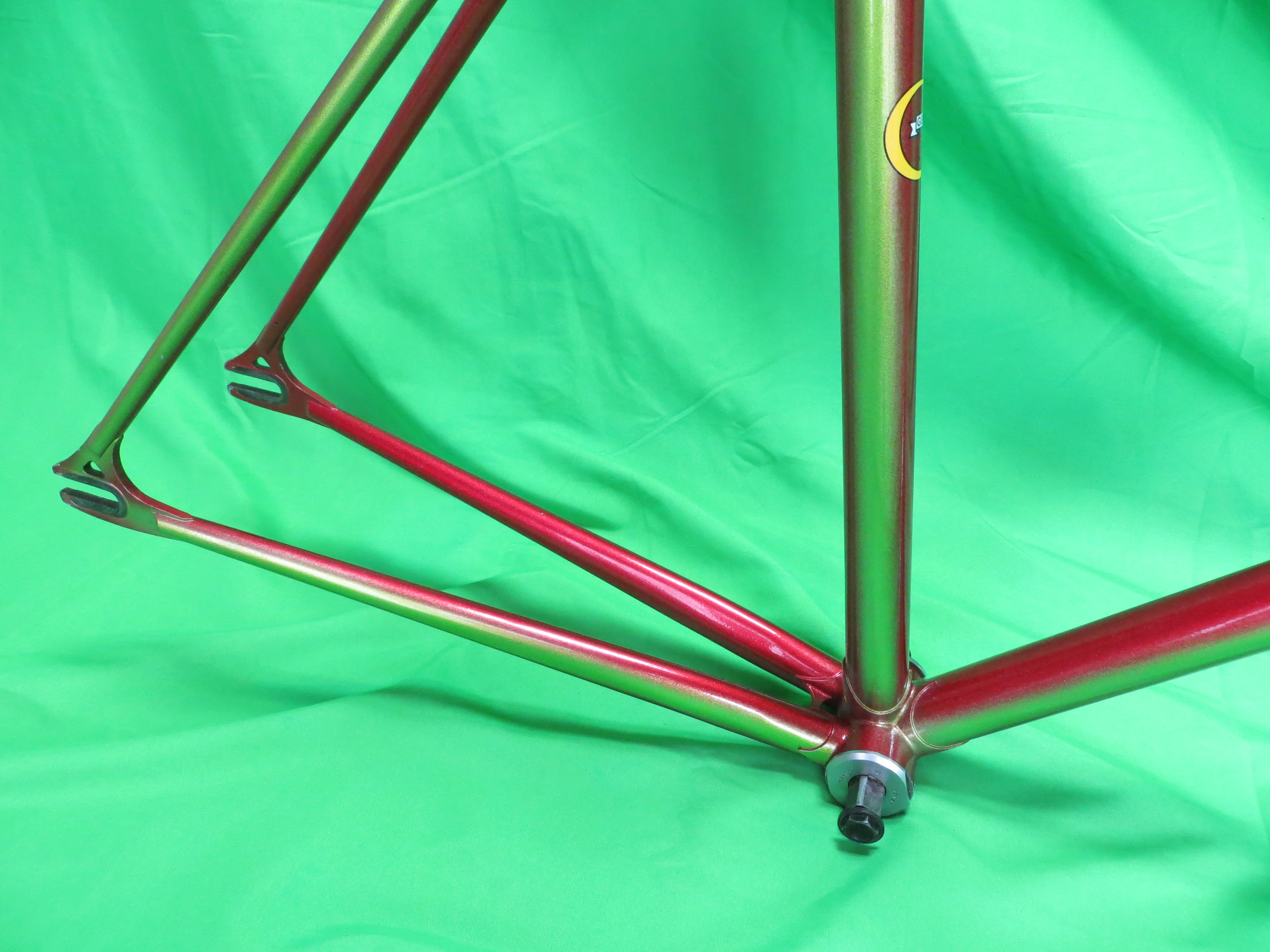 GEORAMA // Red Green Metallic Two Tone // 50cm - Image 14