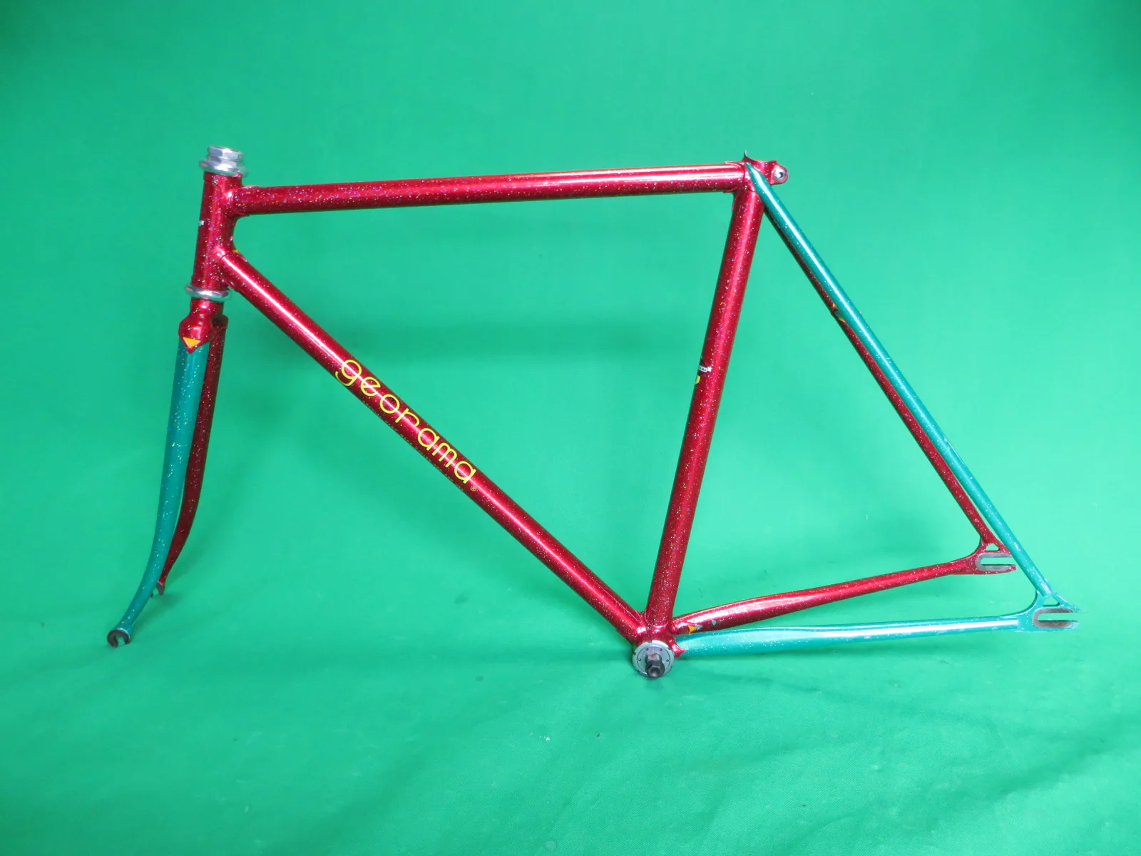 GEORAMA // Red & Green Two Tone + Rainbow Flake // 50.5cm