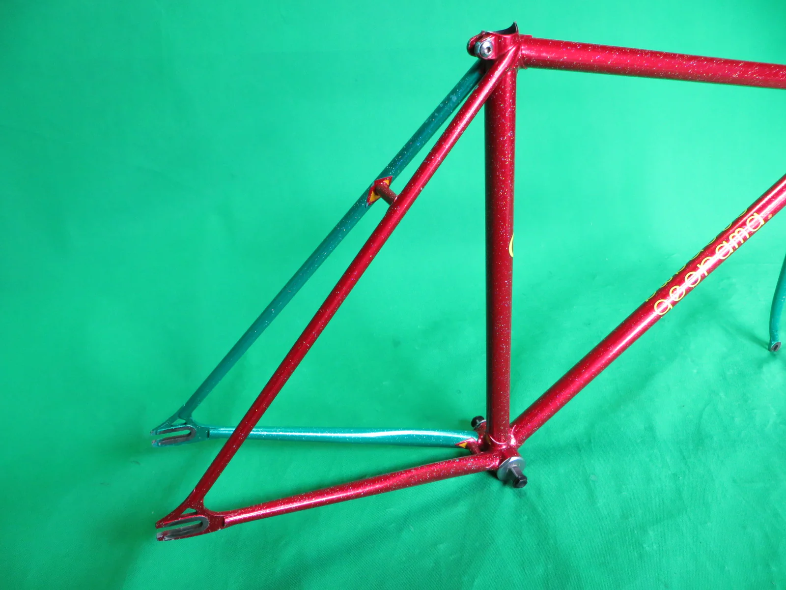 GEORAMA // Red & Green Two Tone + Rainbow Flake // 50.5cm - Image 12