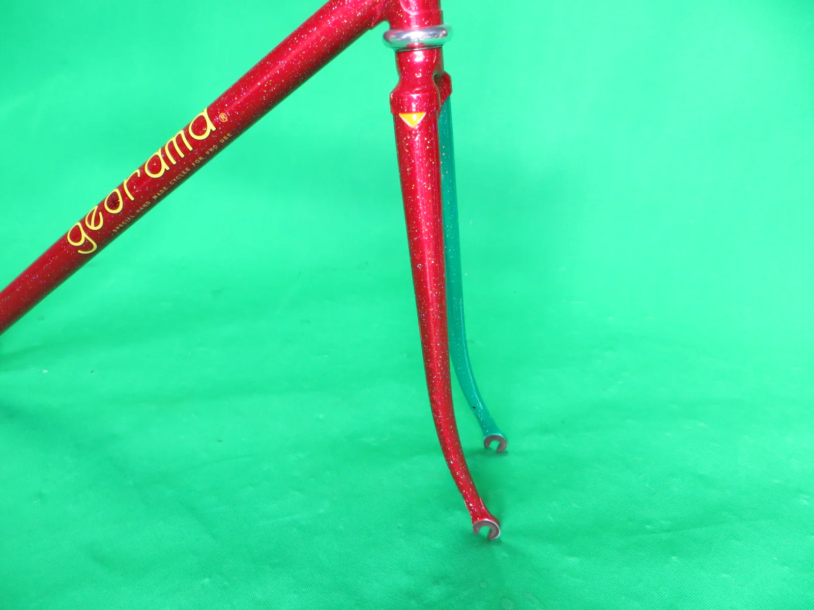 GEORAMA // Red & Green Two Tone + Rainbow Flake // 50.5cm - Image 7
