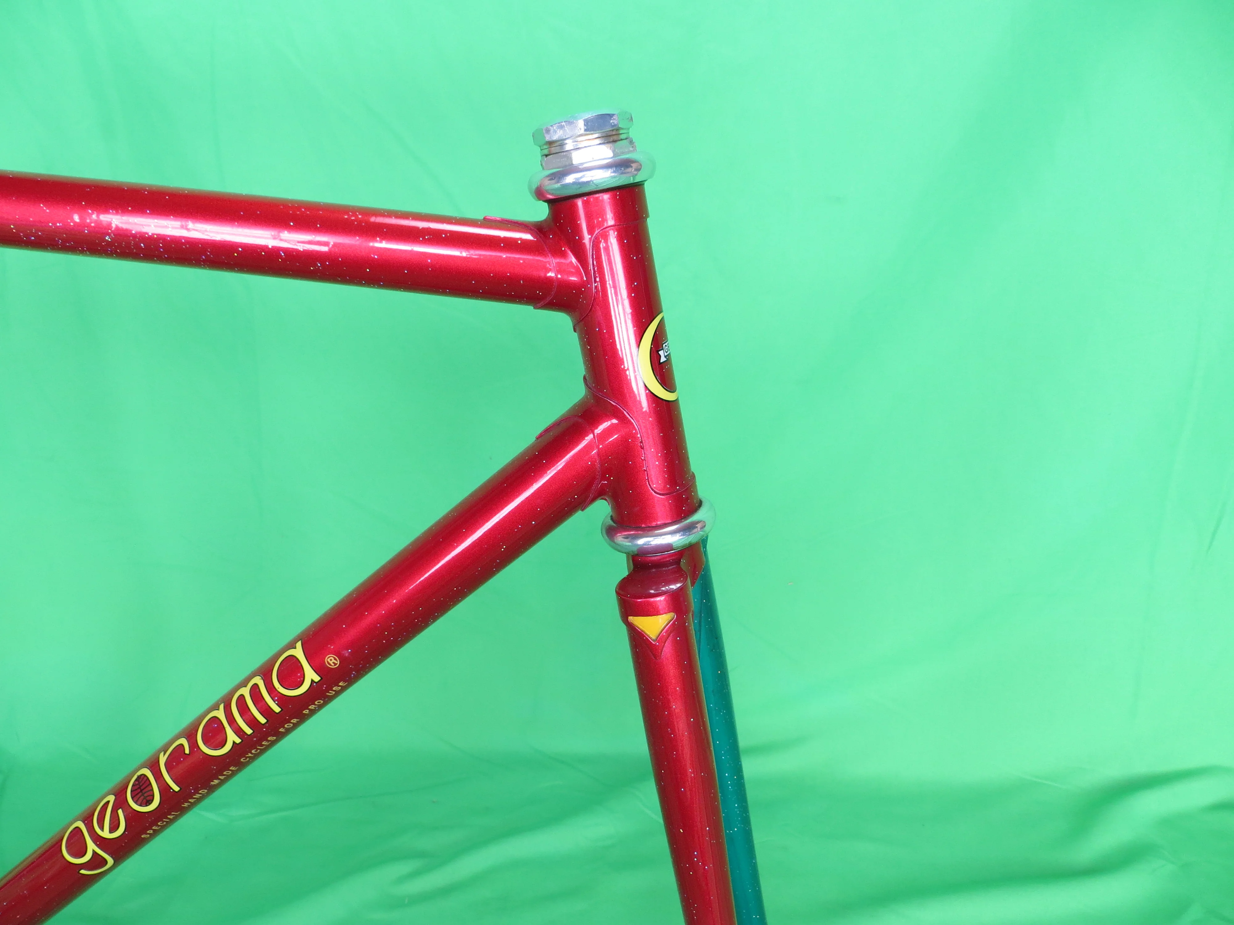 GEORAMA // Red-Green Two-Tone with Rainbow Flake // 51cm - Image 9