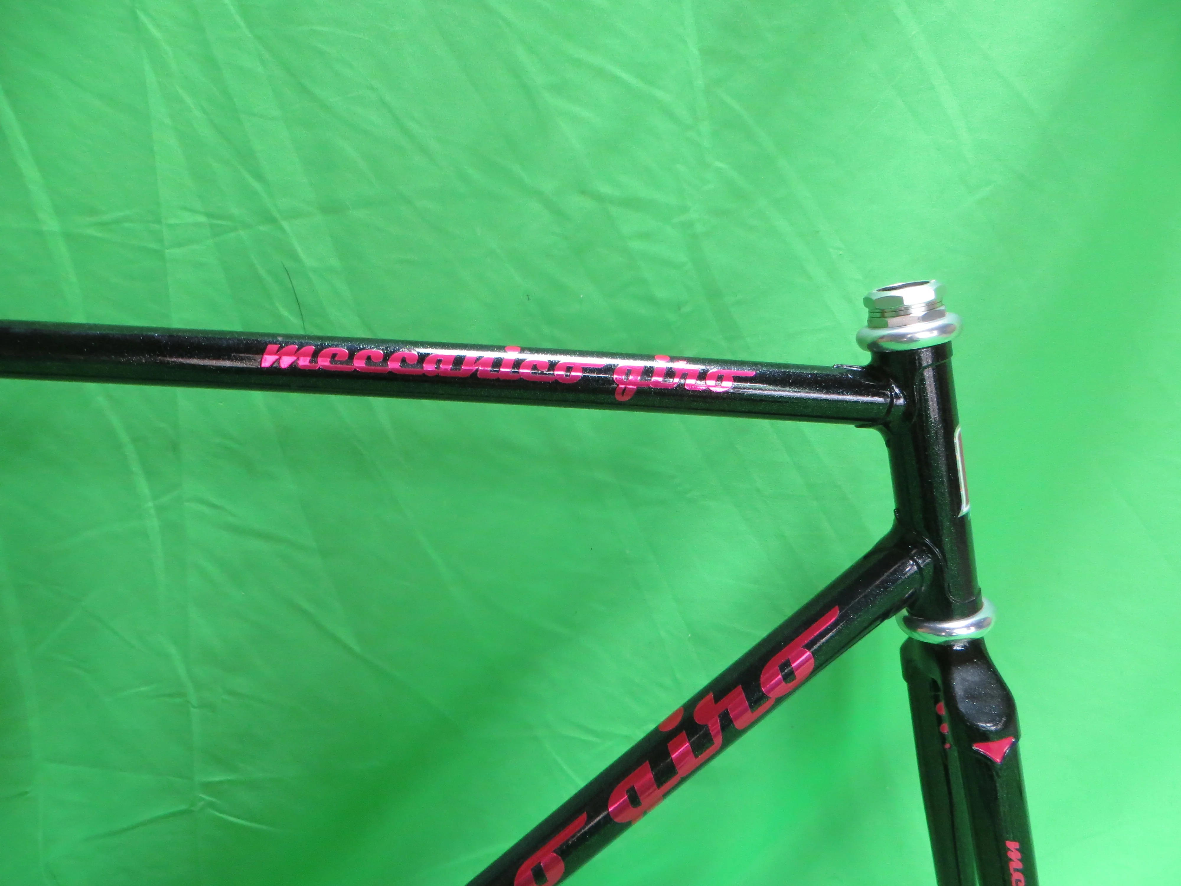 Giro // Black White Fade with Fine Silver Flake // 53.5cm - Image 11