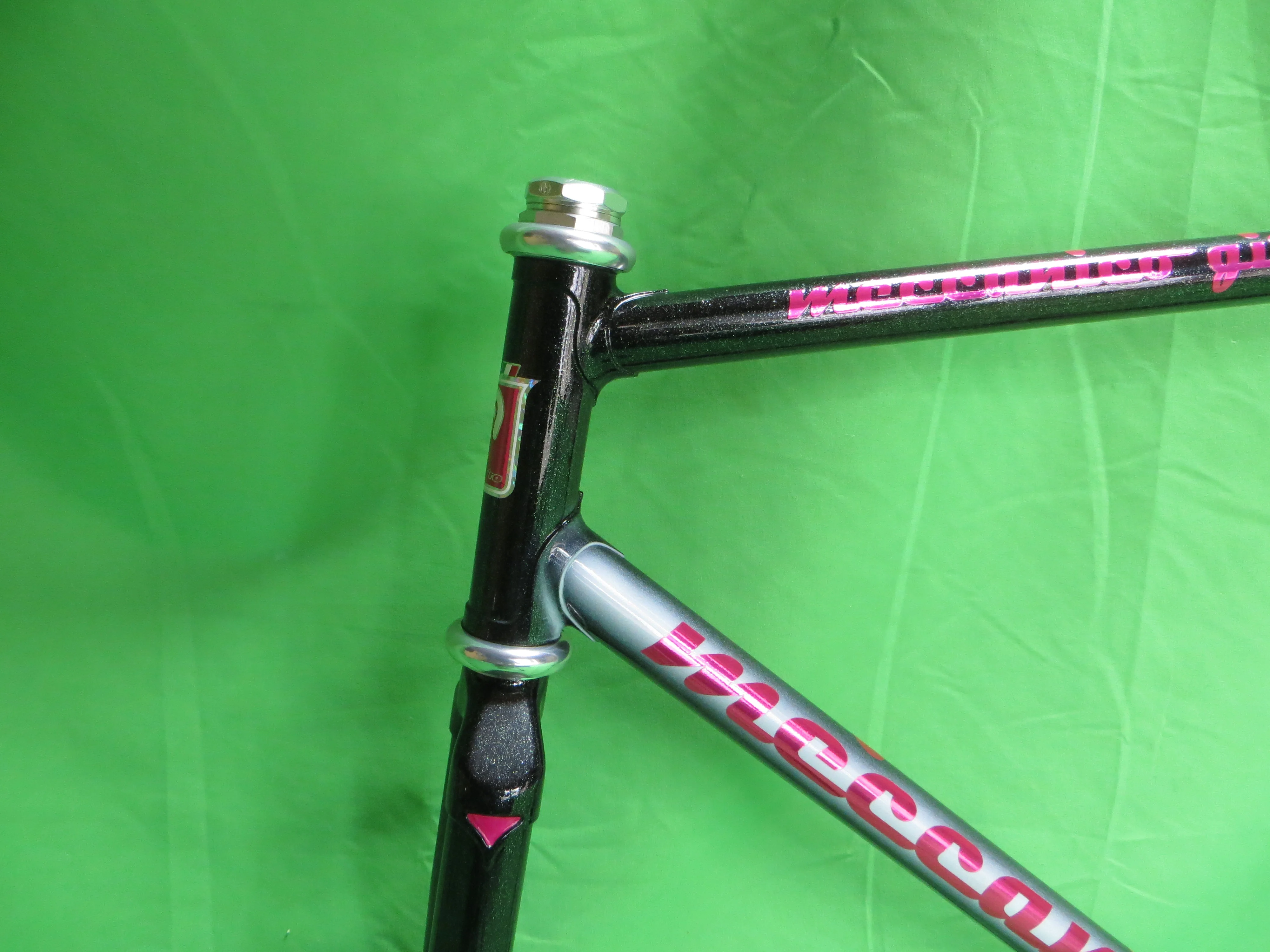Giro // Black White Fade with Fine Silver Flake // 53.5cm - Image 2