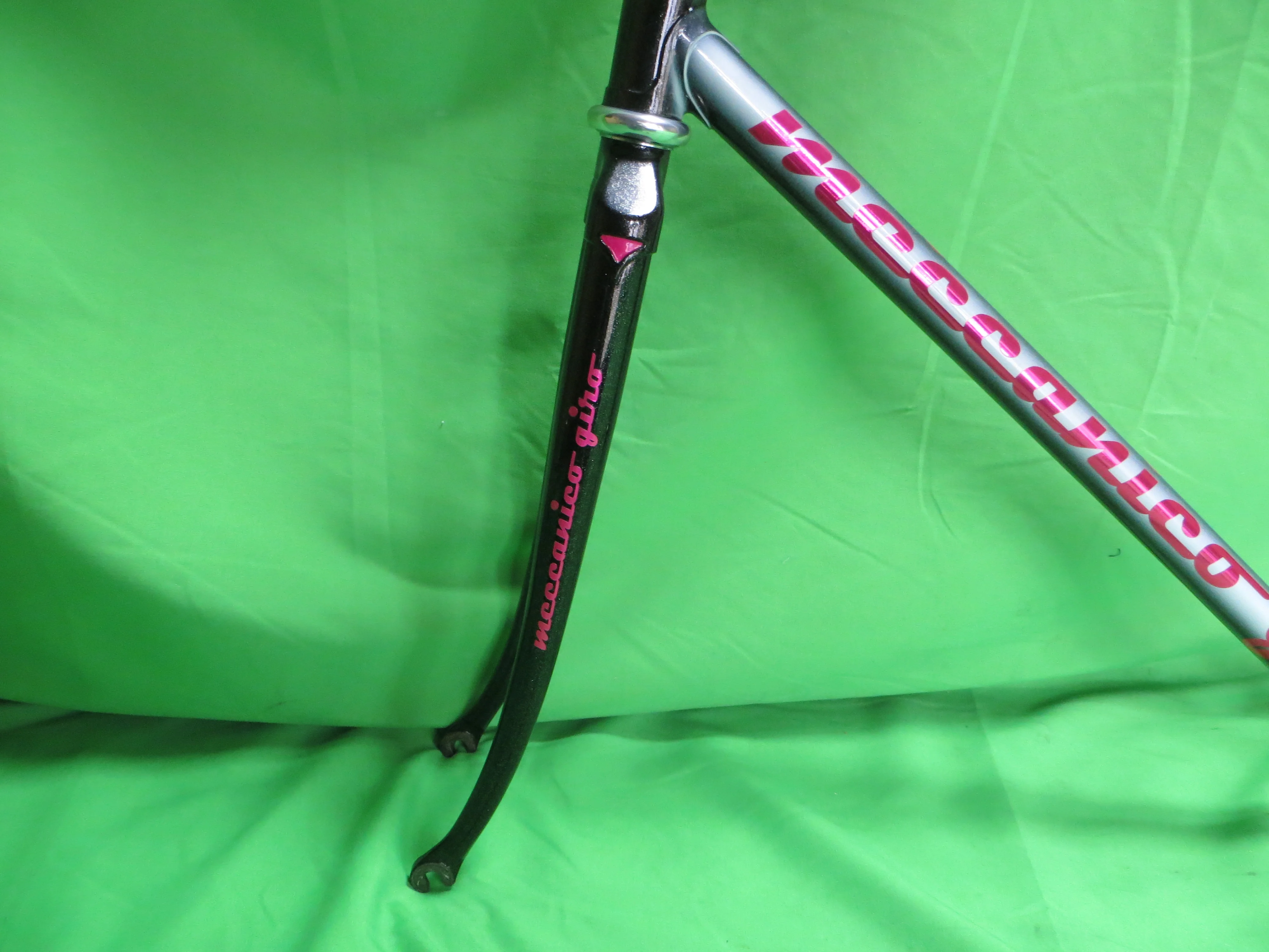 Giro // Black White Fade with Fine Silver Flake // 53.5cm - Image 3