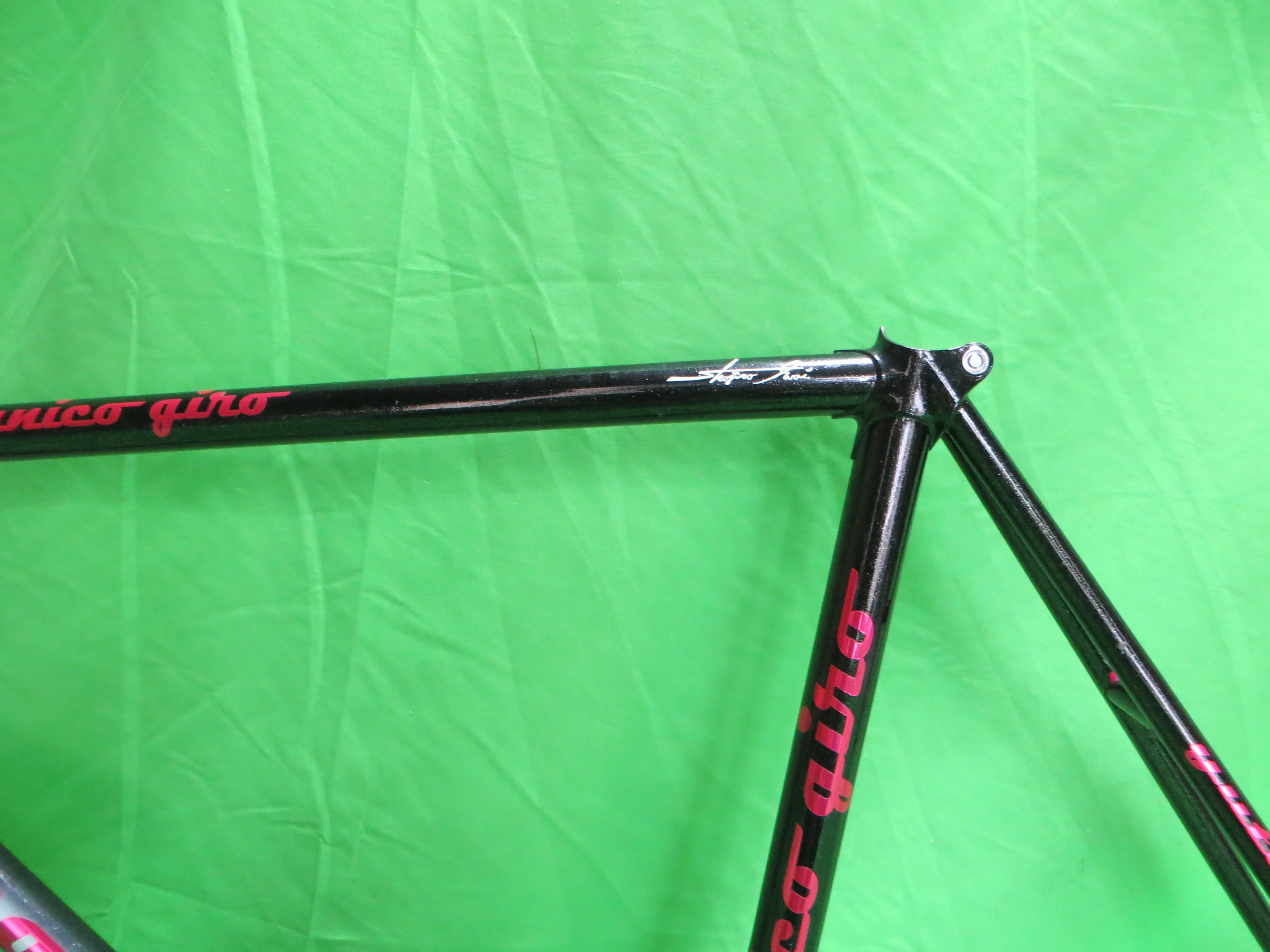 Giro // Black White Fade with Fine Silver Flake // 53.5cm - Image 5