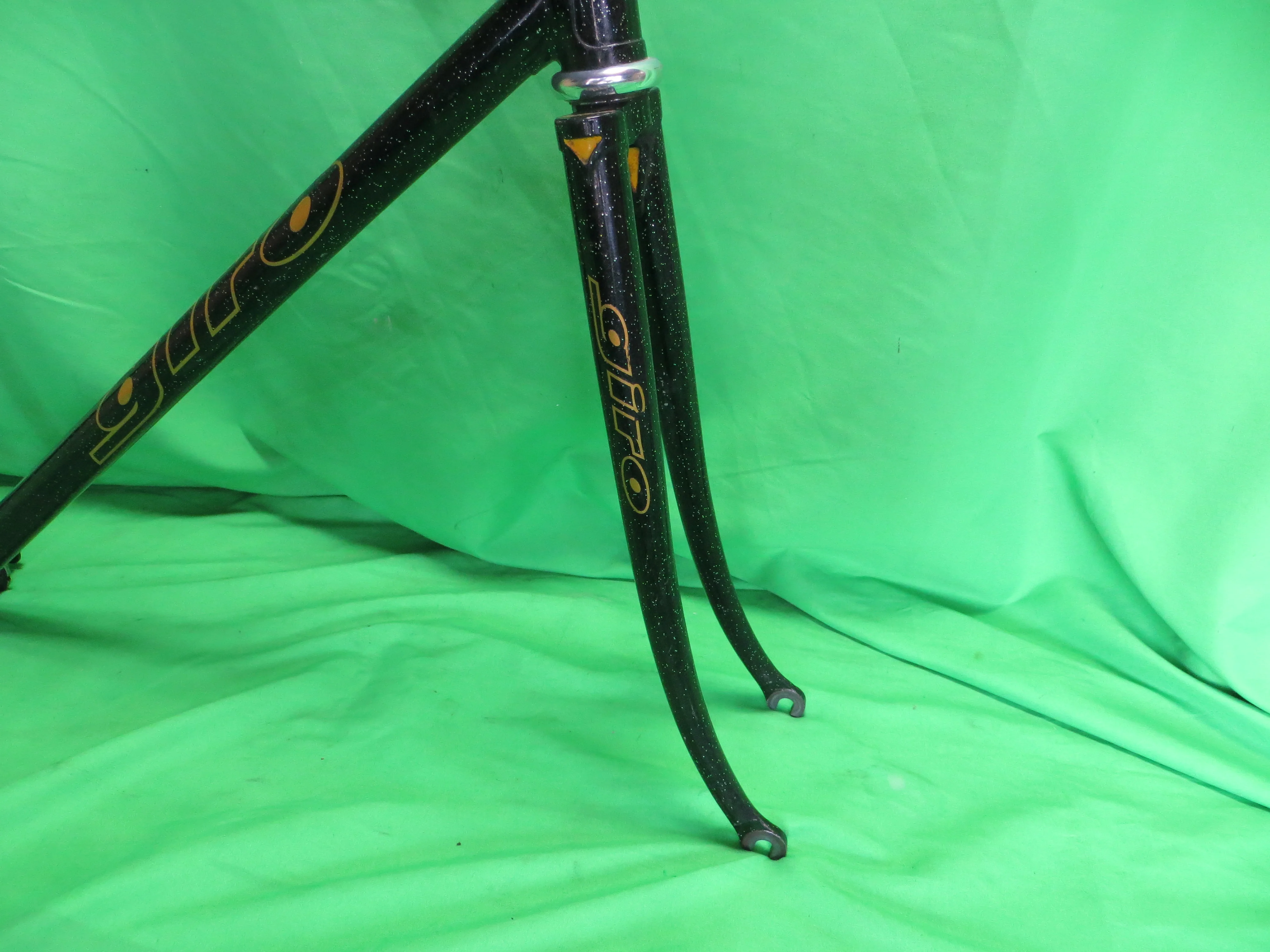 Giro // Black with Silver Flake // 52cm - Image 10