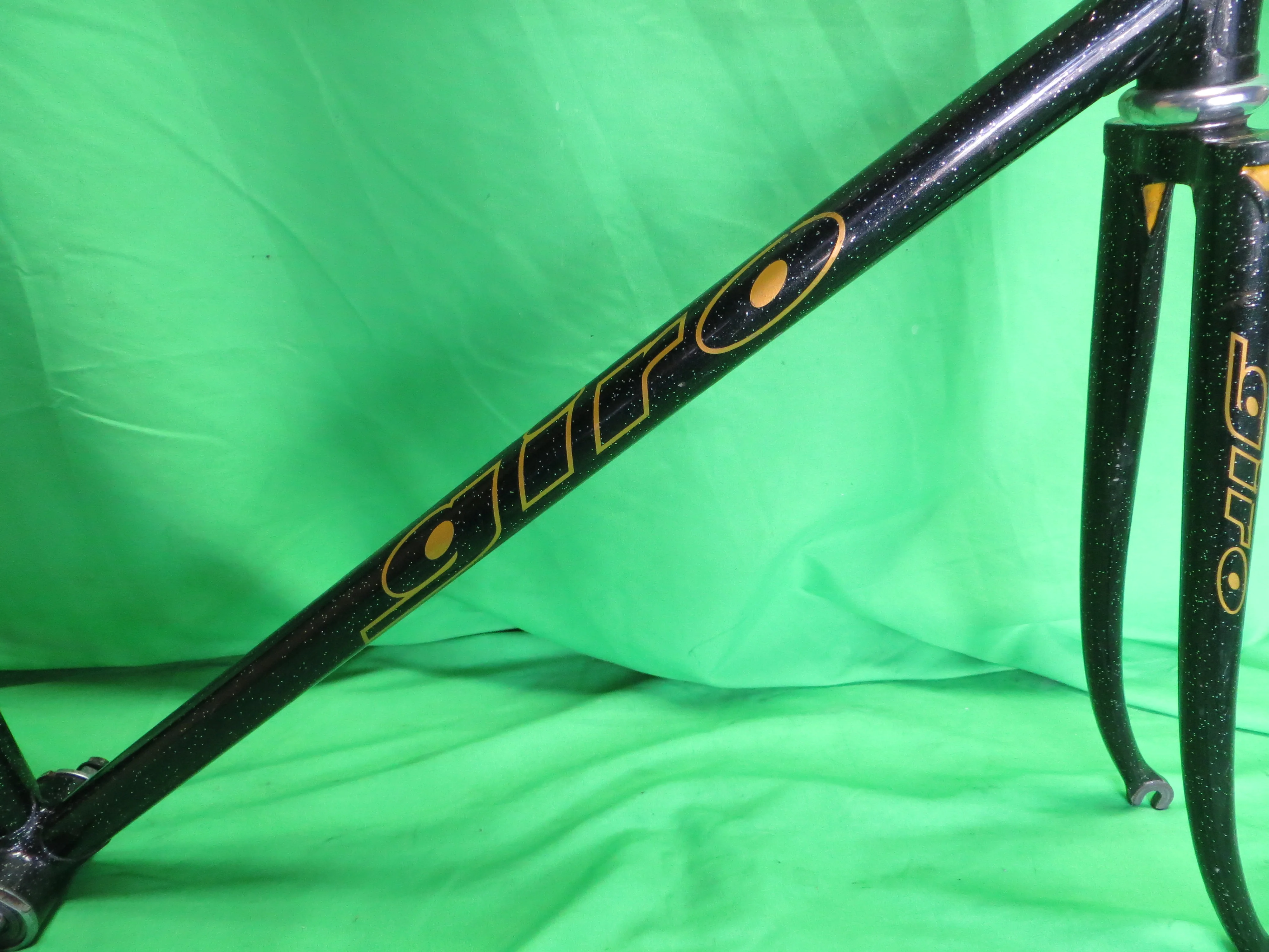 Giro // Black with Silver Flake // 52cm - Image 13