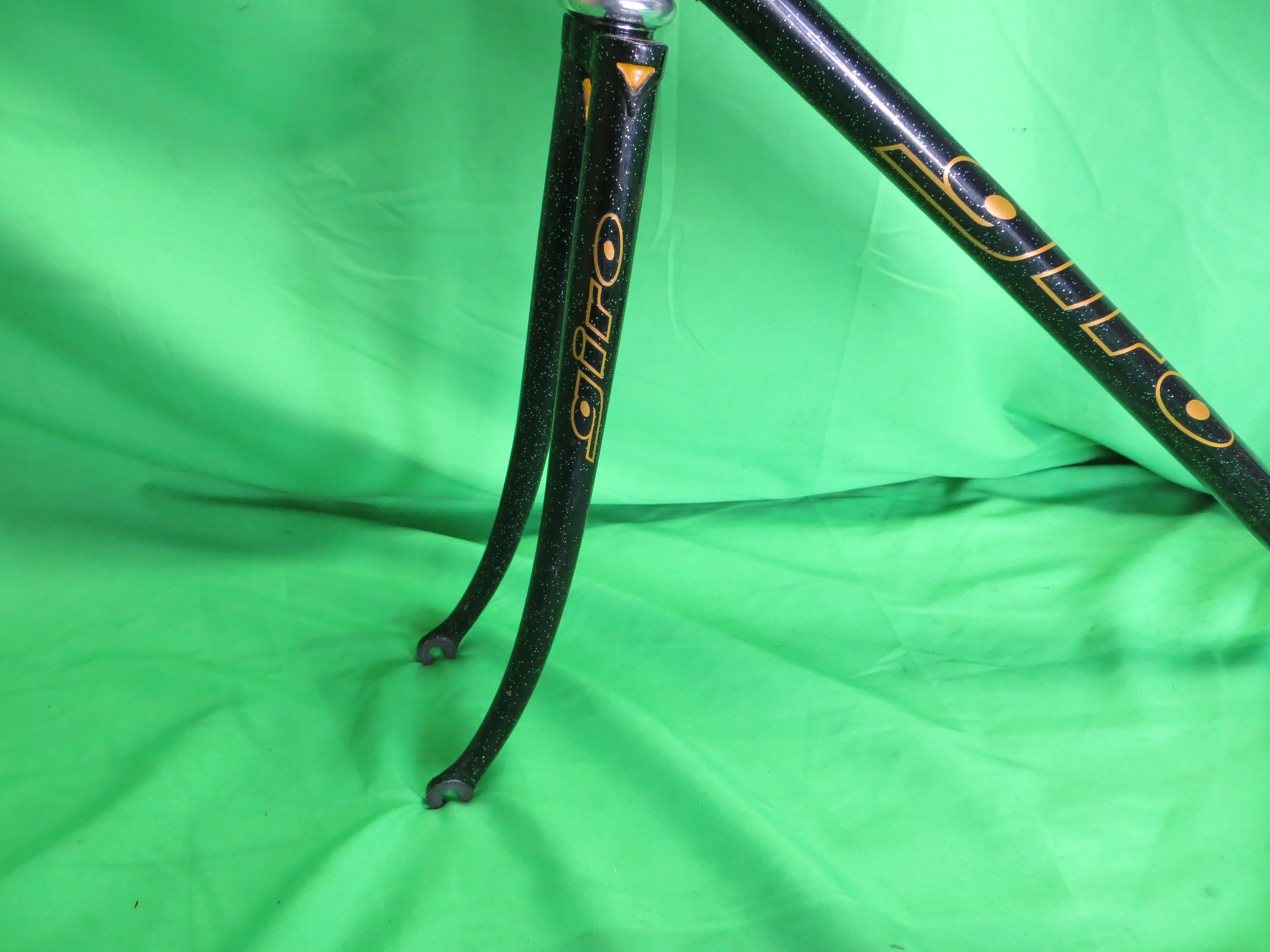 Giro // Black with Silver Flake // 52cm - Image 3
