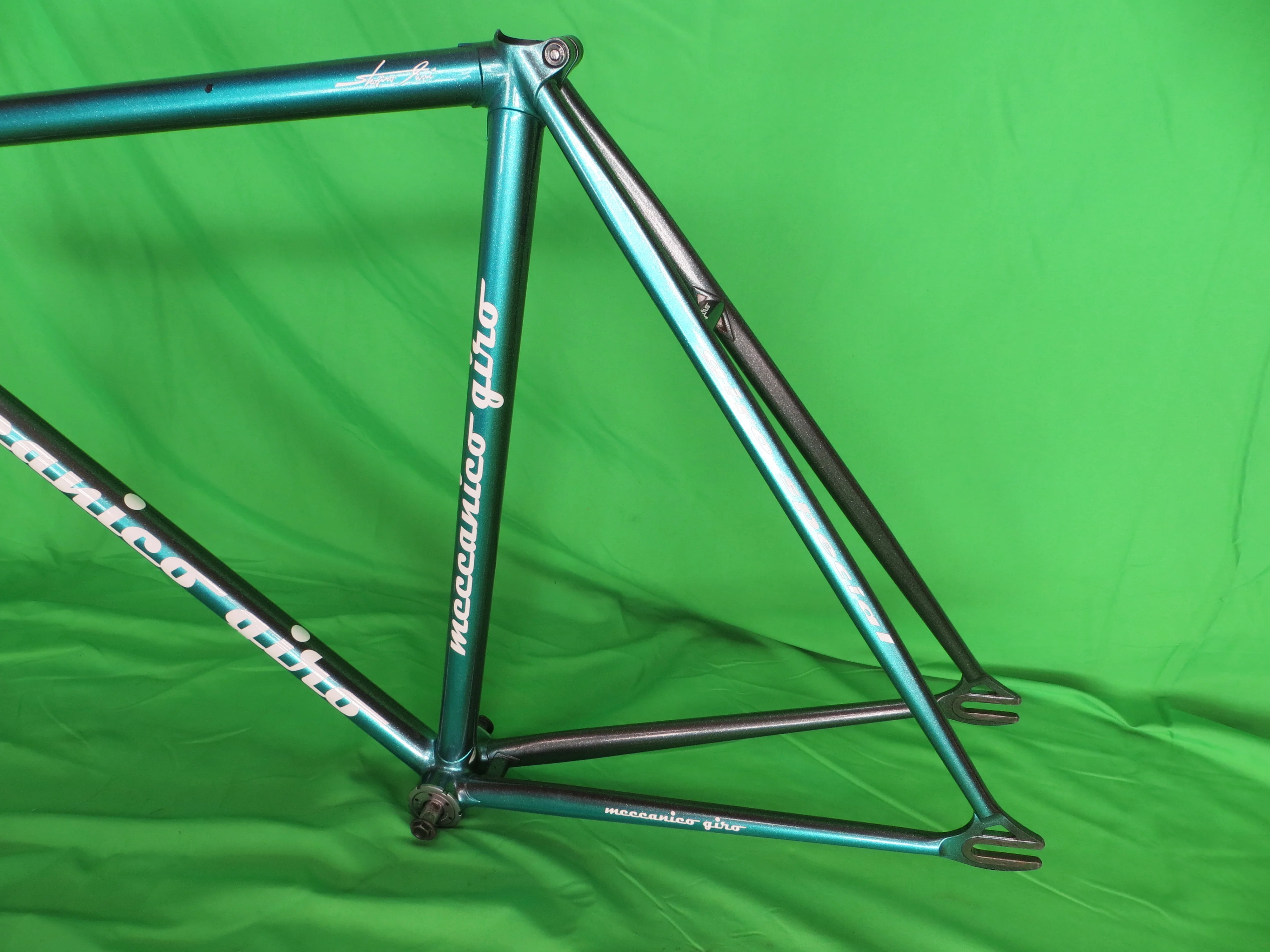 GIRO // Candy Light Blue Metallic Gray Metallic Fade // 53.5cm - Image 8