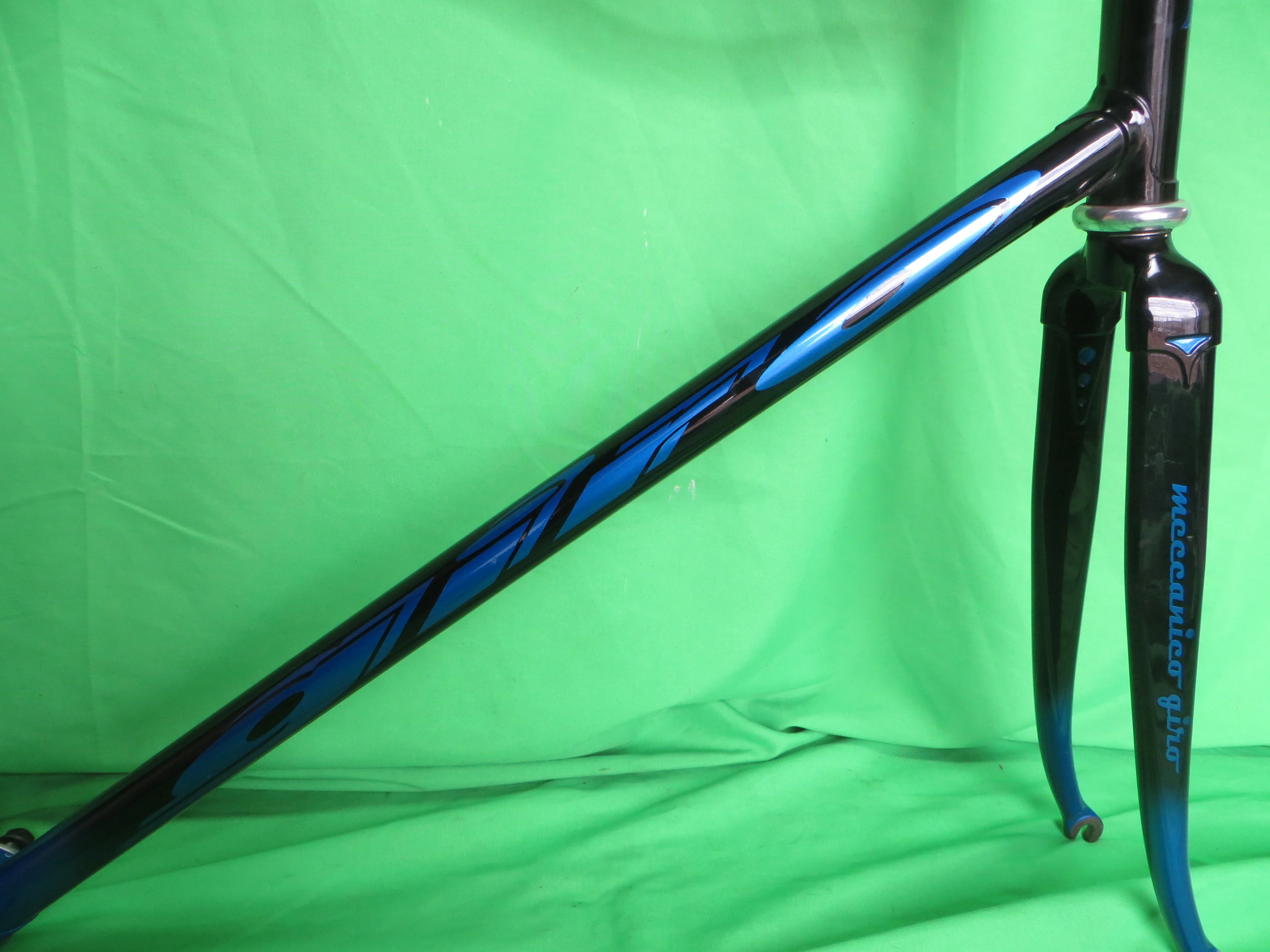 GIRO Columbus Max Fork // Black Blue Fade // 53.5cm - Image 13