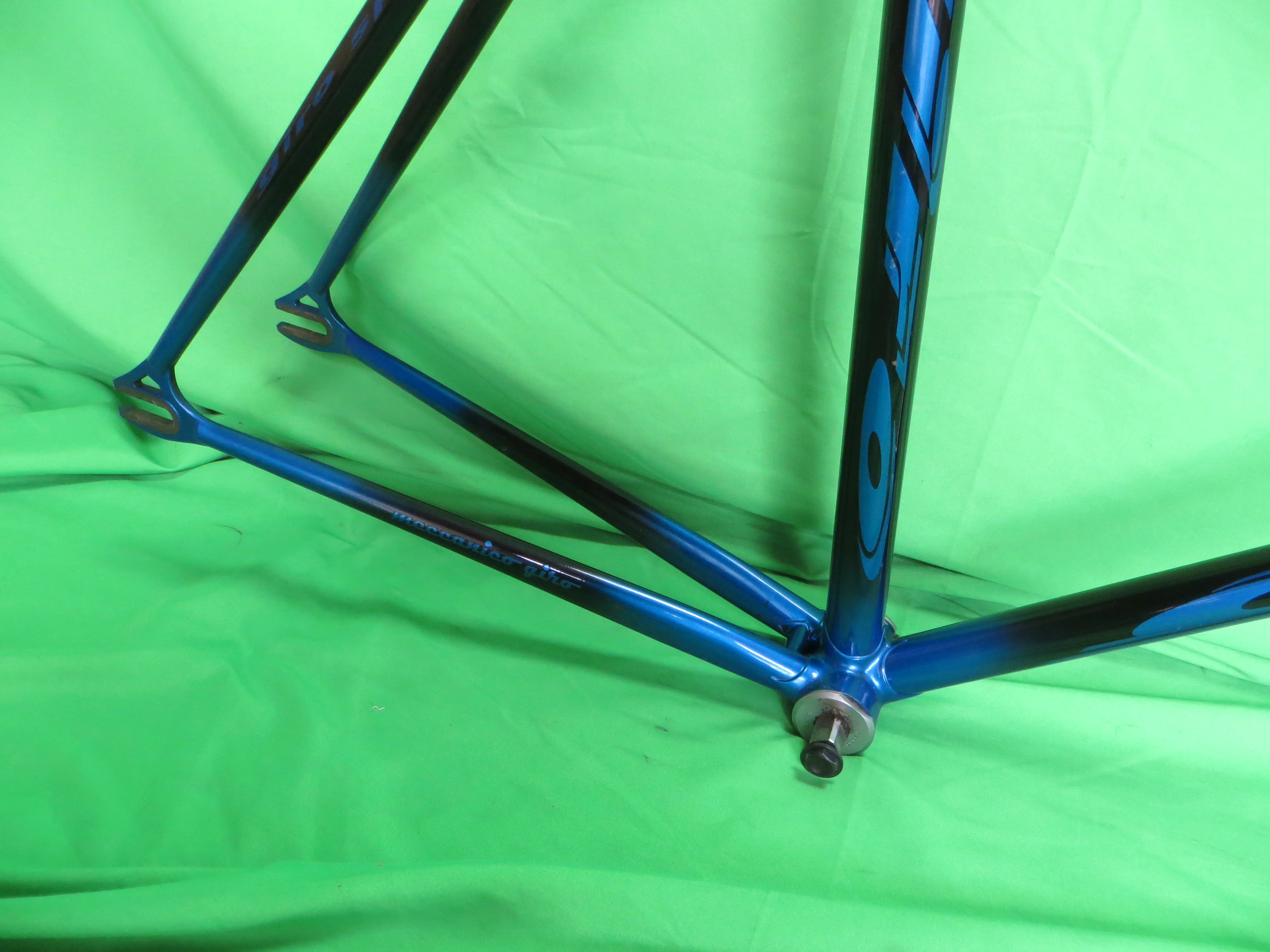 GIRO Columbus Max Fork // Black Blue Fade // 53.5cm - Image 14