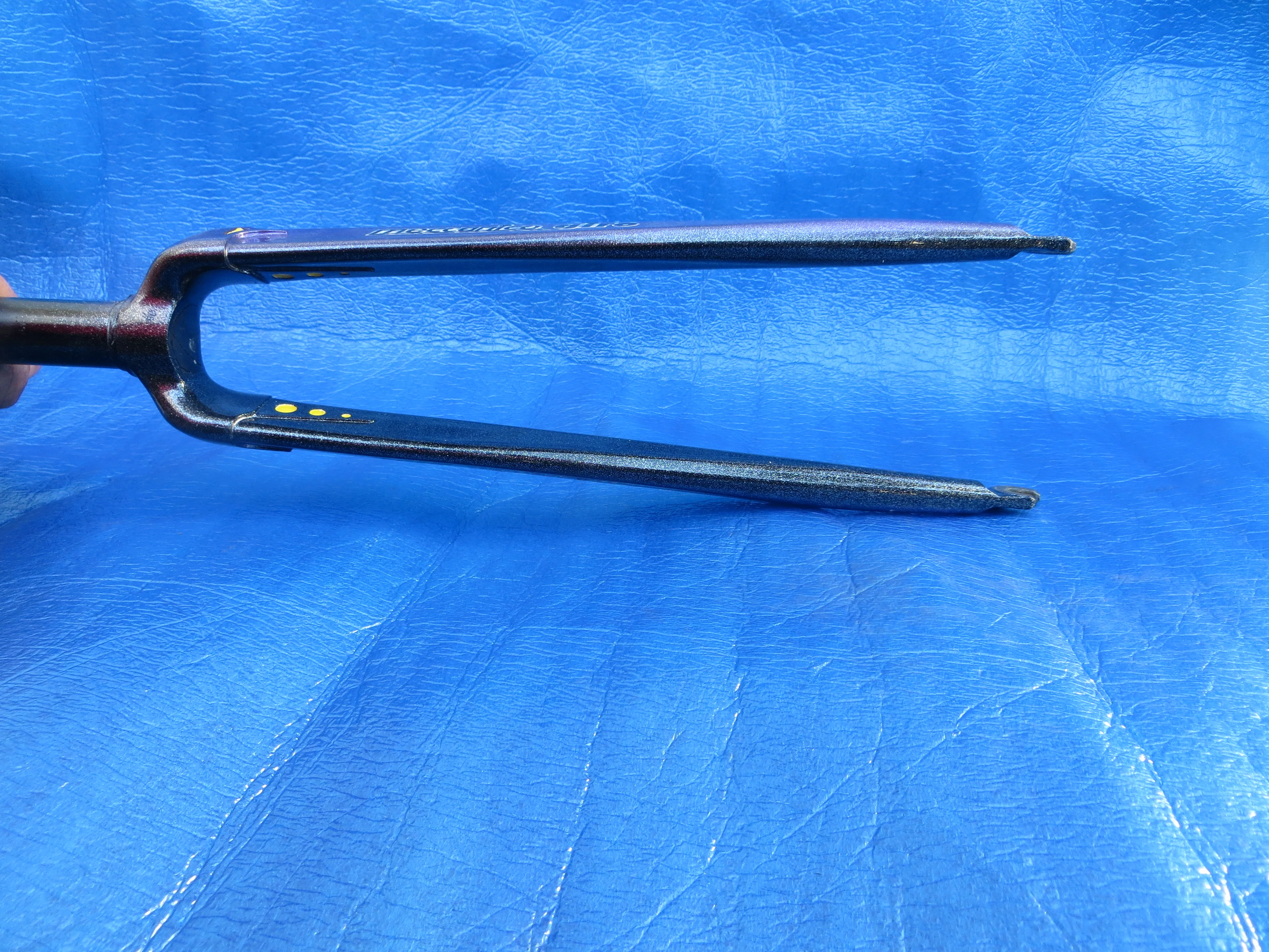 Giro Columbus Max Front Fork 132mm steering Column 9mm Slot /241221 - Image 4