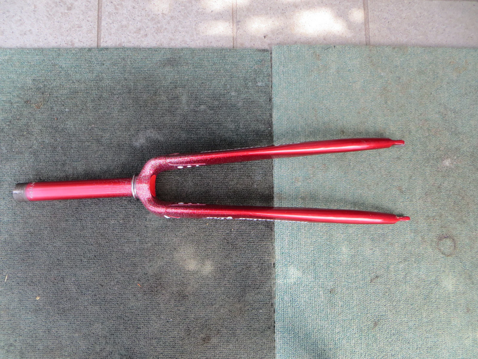 Giro Columbus Max Front Fork 165mm steering Column 9mm Slot - Image 3
