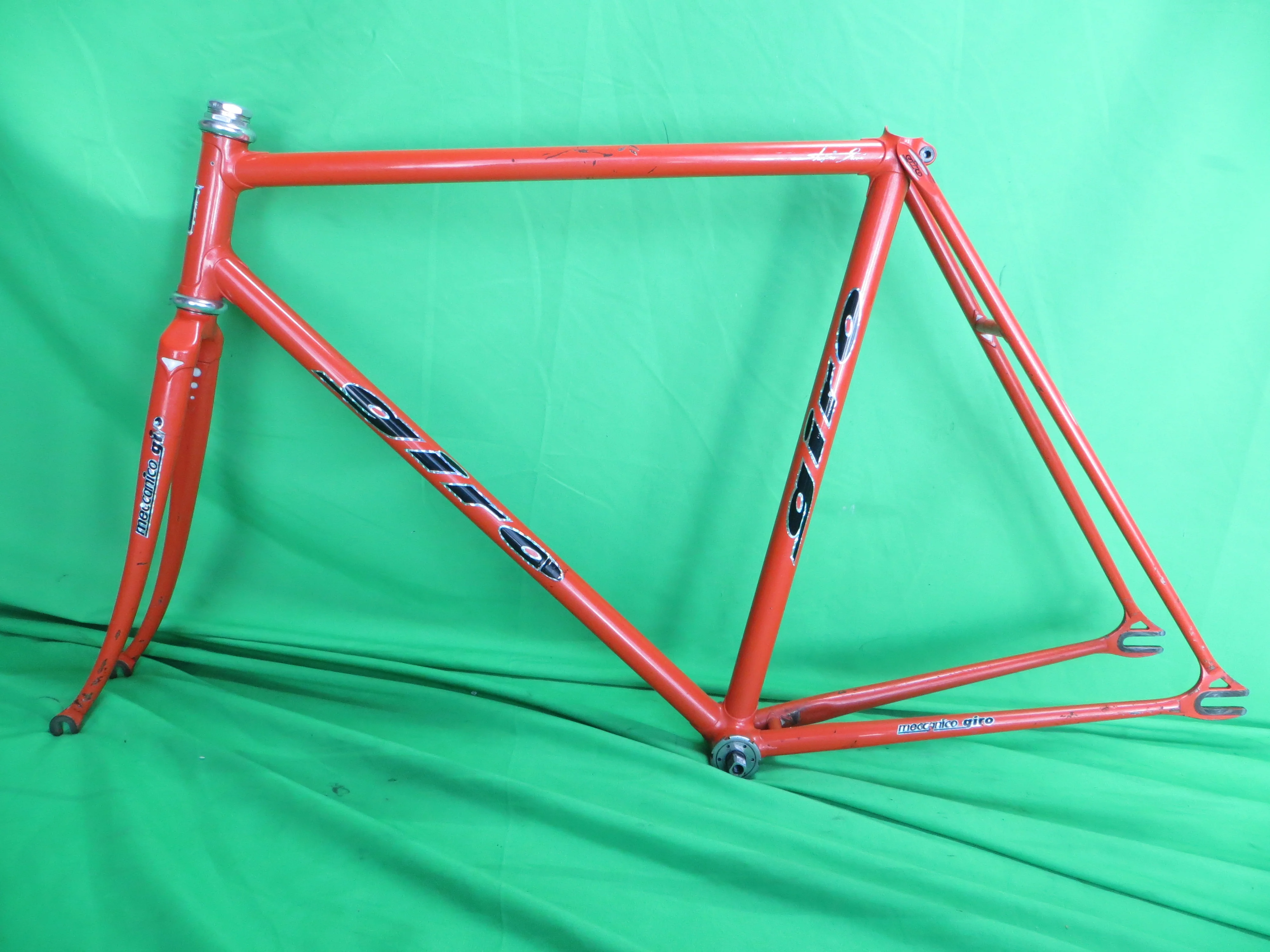 Giro // Orange Metallic // 53cm