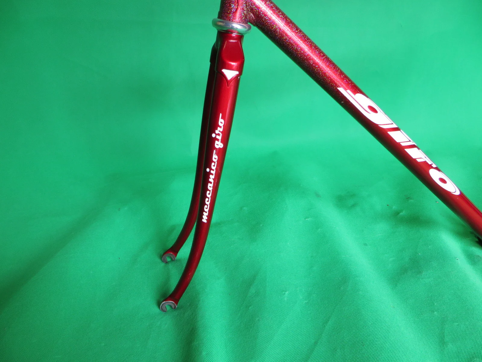 GIRO // red metallic rainbow flake // 54cm - Image 3