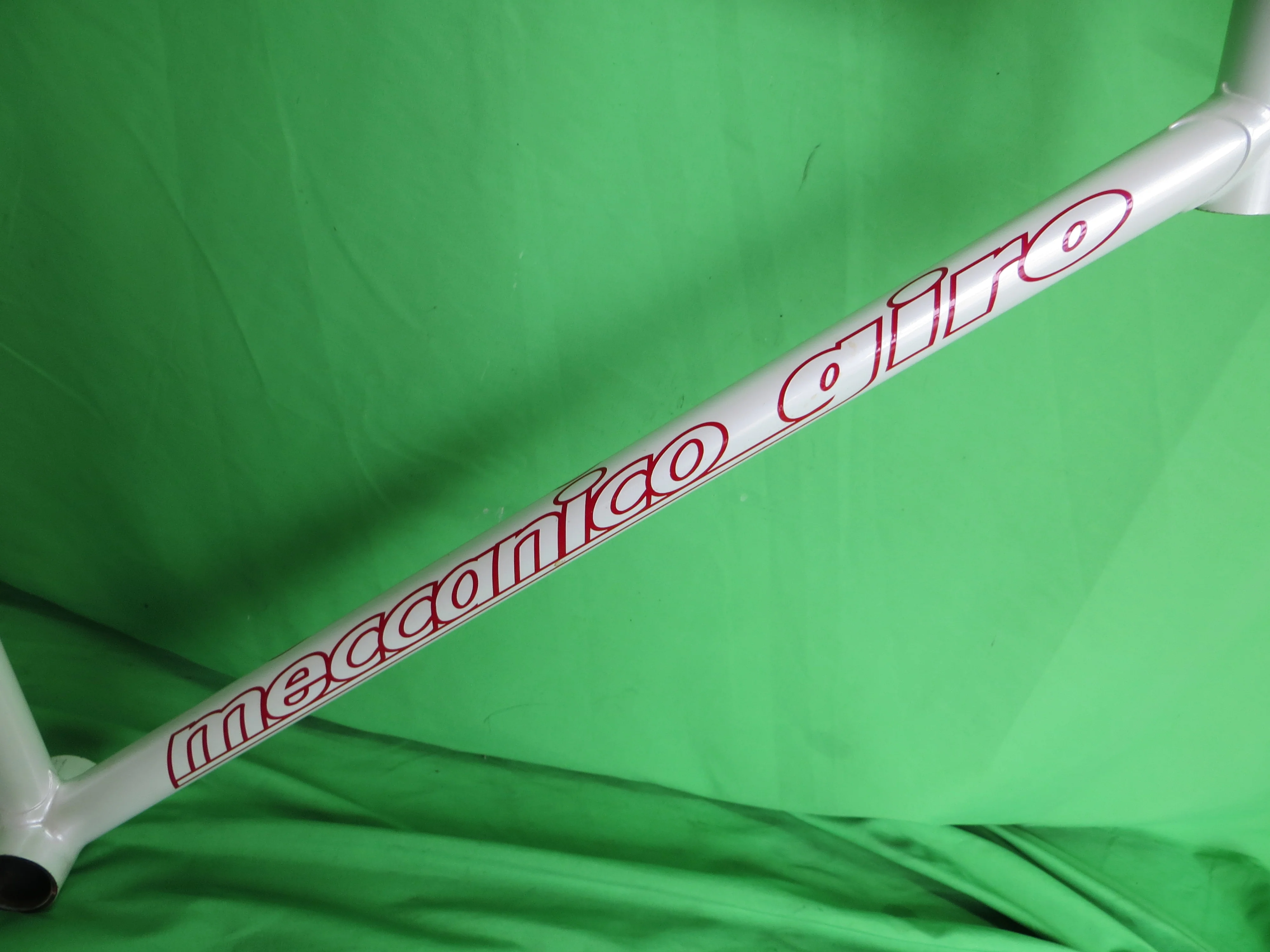 Giro // White // 52cm // For Repairs /260422 - Image 10